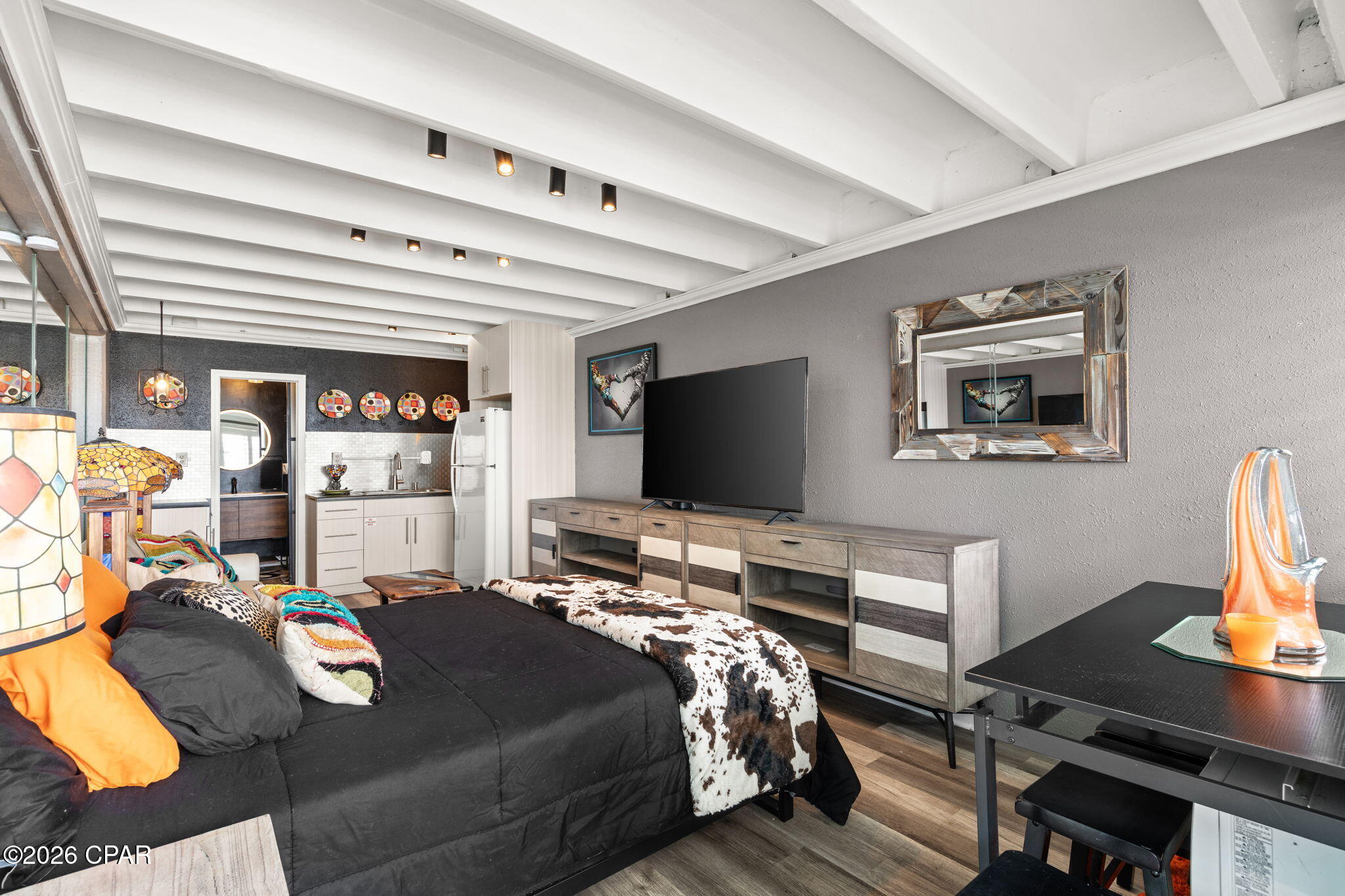Fontainebleau Terrace - Residential