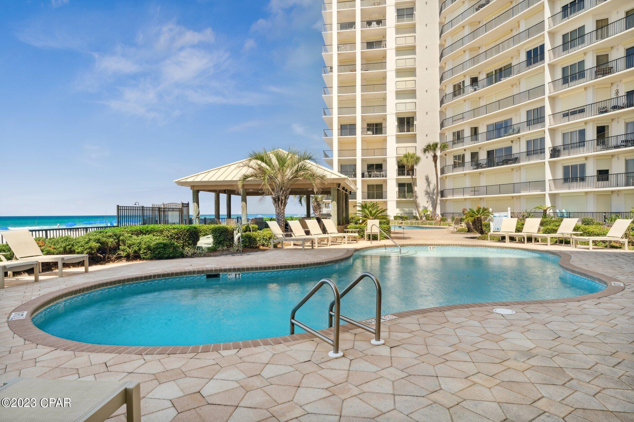 Summerwinds Condo - Residential