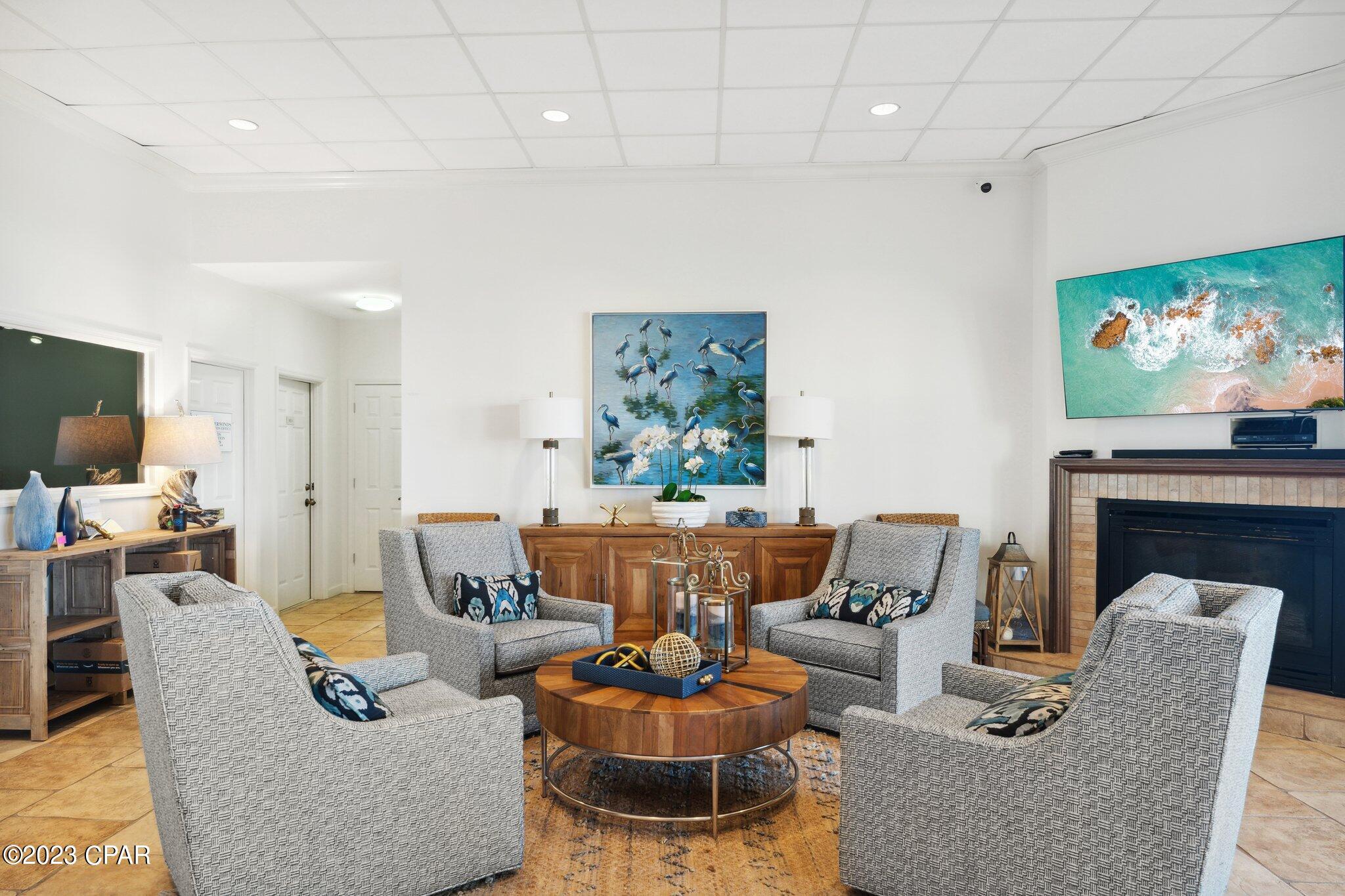 Summerwinds Condo - Residential