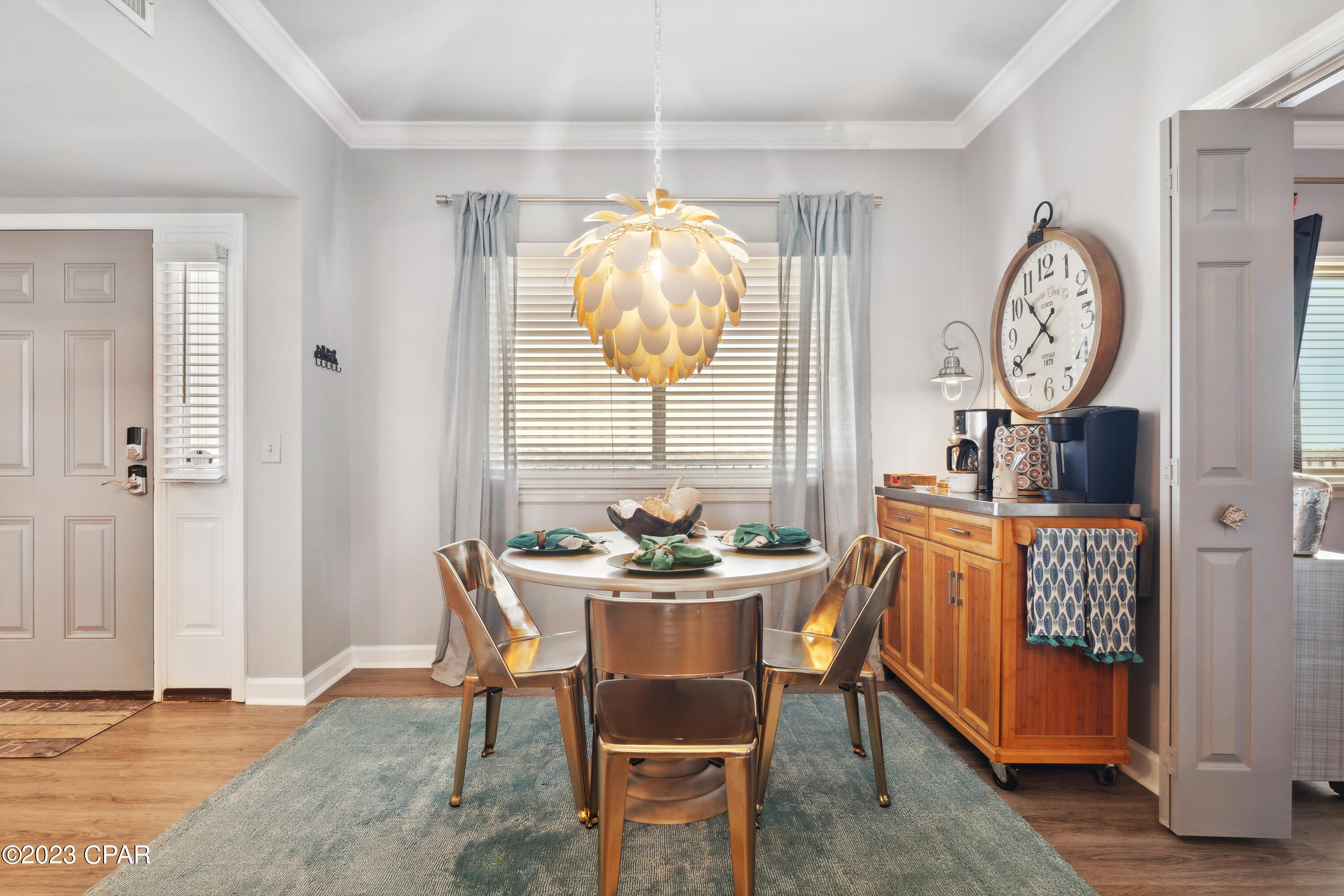 Summerwinds Condo - Residential
