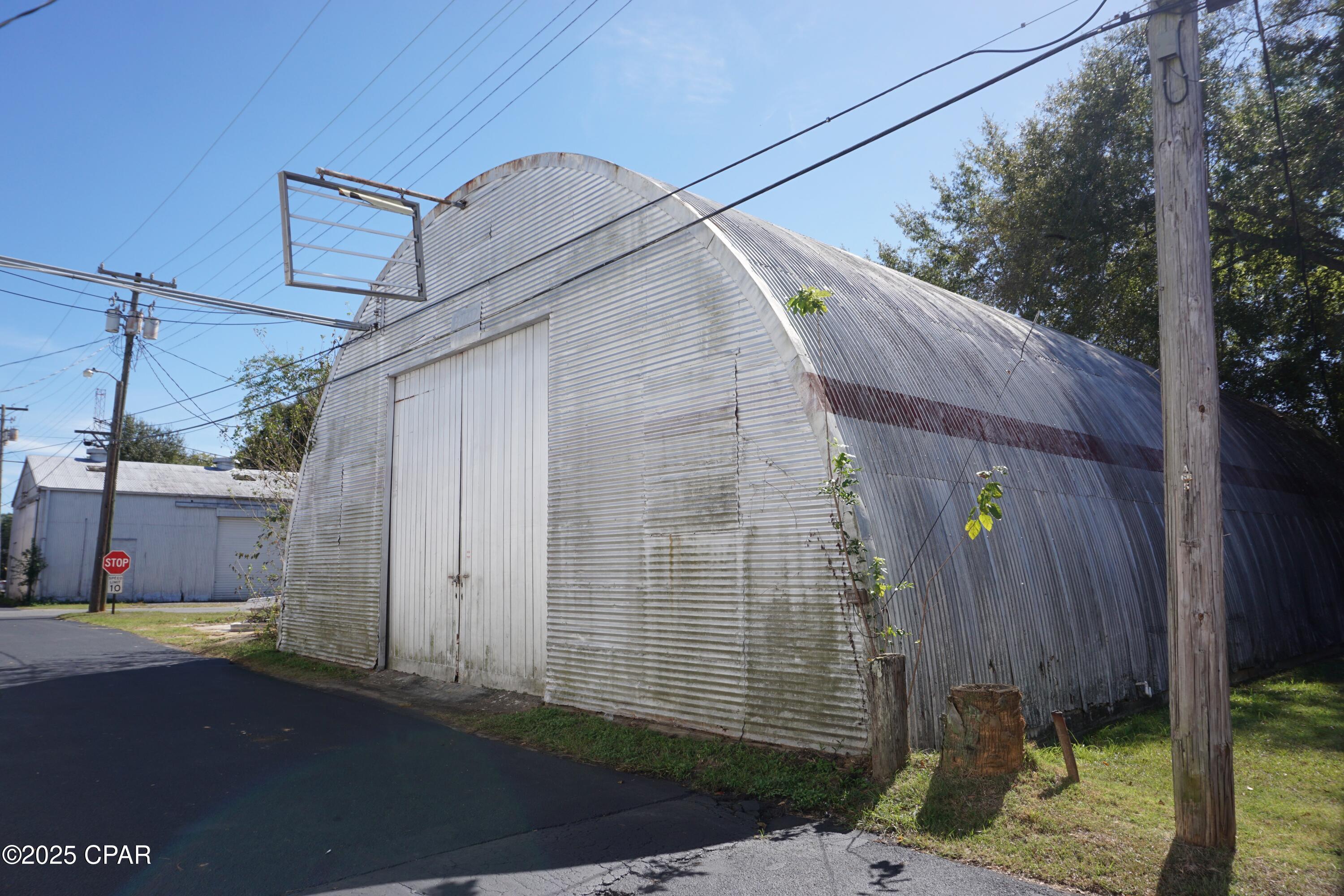 [No Recorded Subdiv] - Commercial Sale
