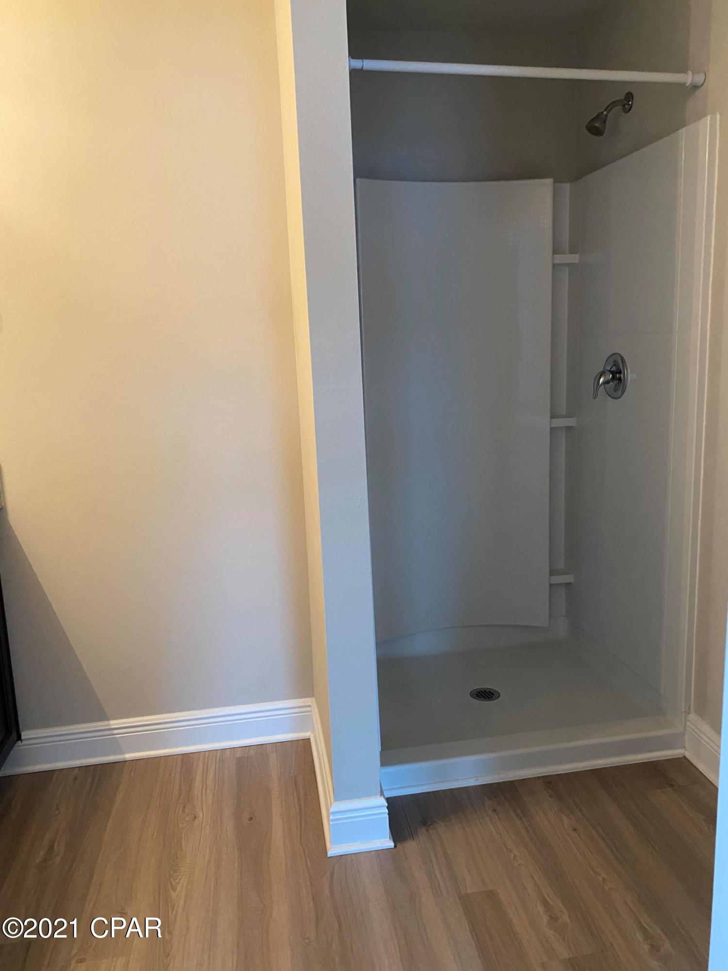 [No Recorded Subdiv] - Residential Lease