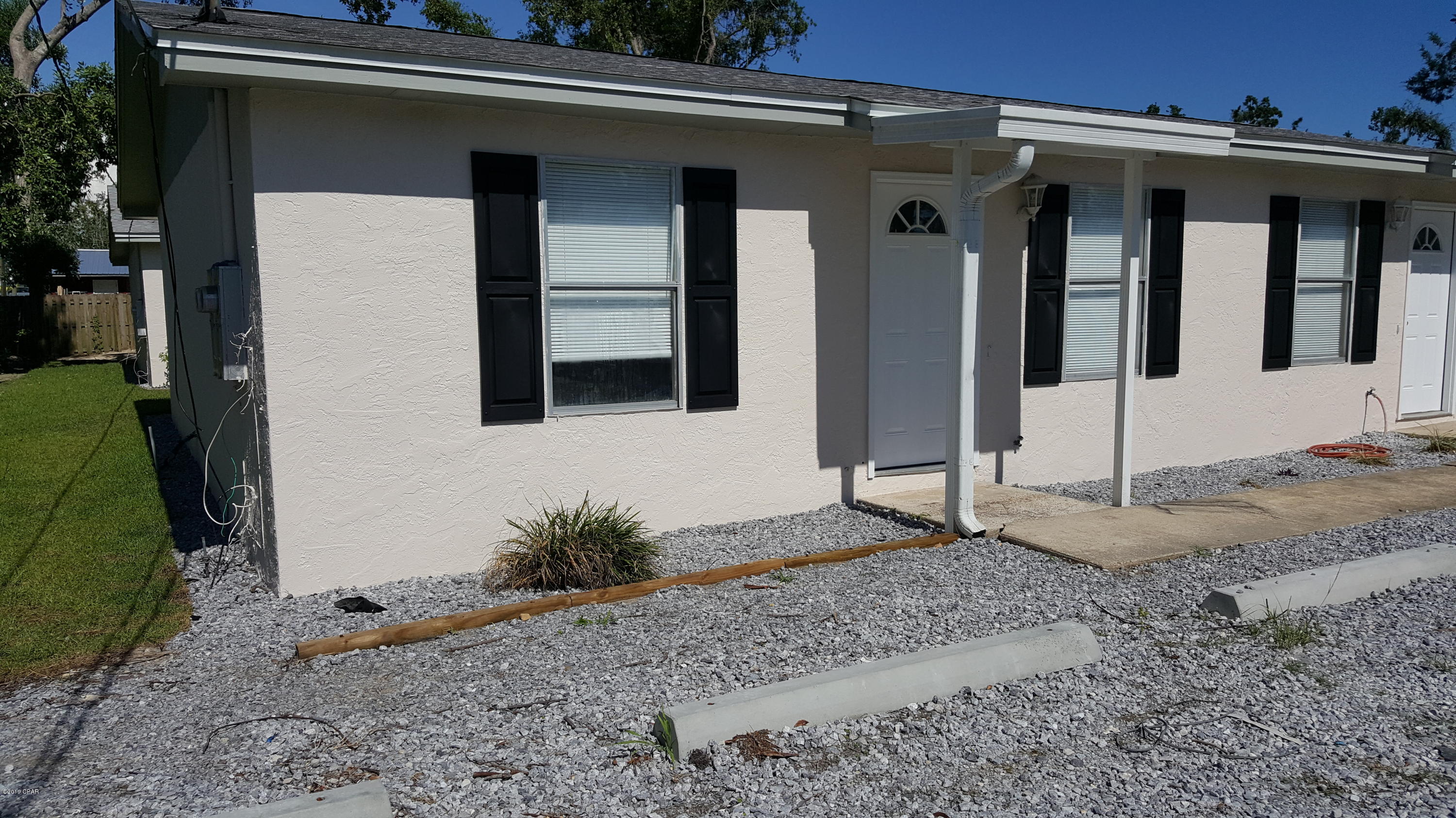 Month of May is free to new tenant. 2 BR. 1 BA unit with washer and Dryer Hookups.  $985 per month with $985 Deposit.  This is a non smoking no pet property.  1 year lease required. Tenant must pay June Rent and Deposit at lease signing.