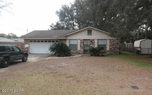 Nice, spacious home with great curb appeal. This dwelling includes 3 bedrooms, 2 baths and a large fenced back yard. Kitchen has lots of counter space and large area for dining.
