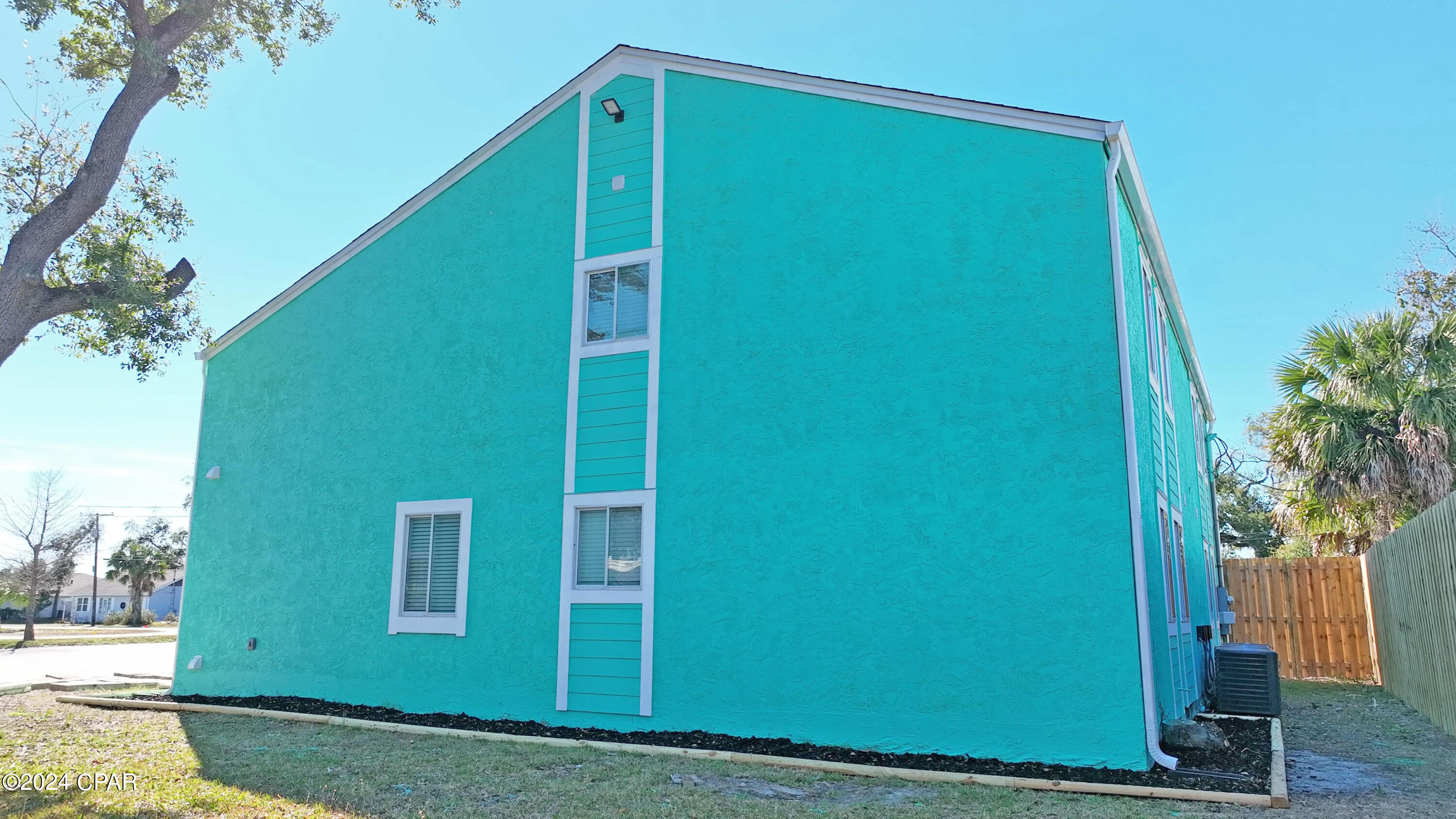 Bay Park Manor - Residential