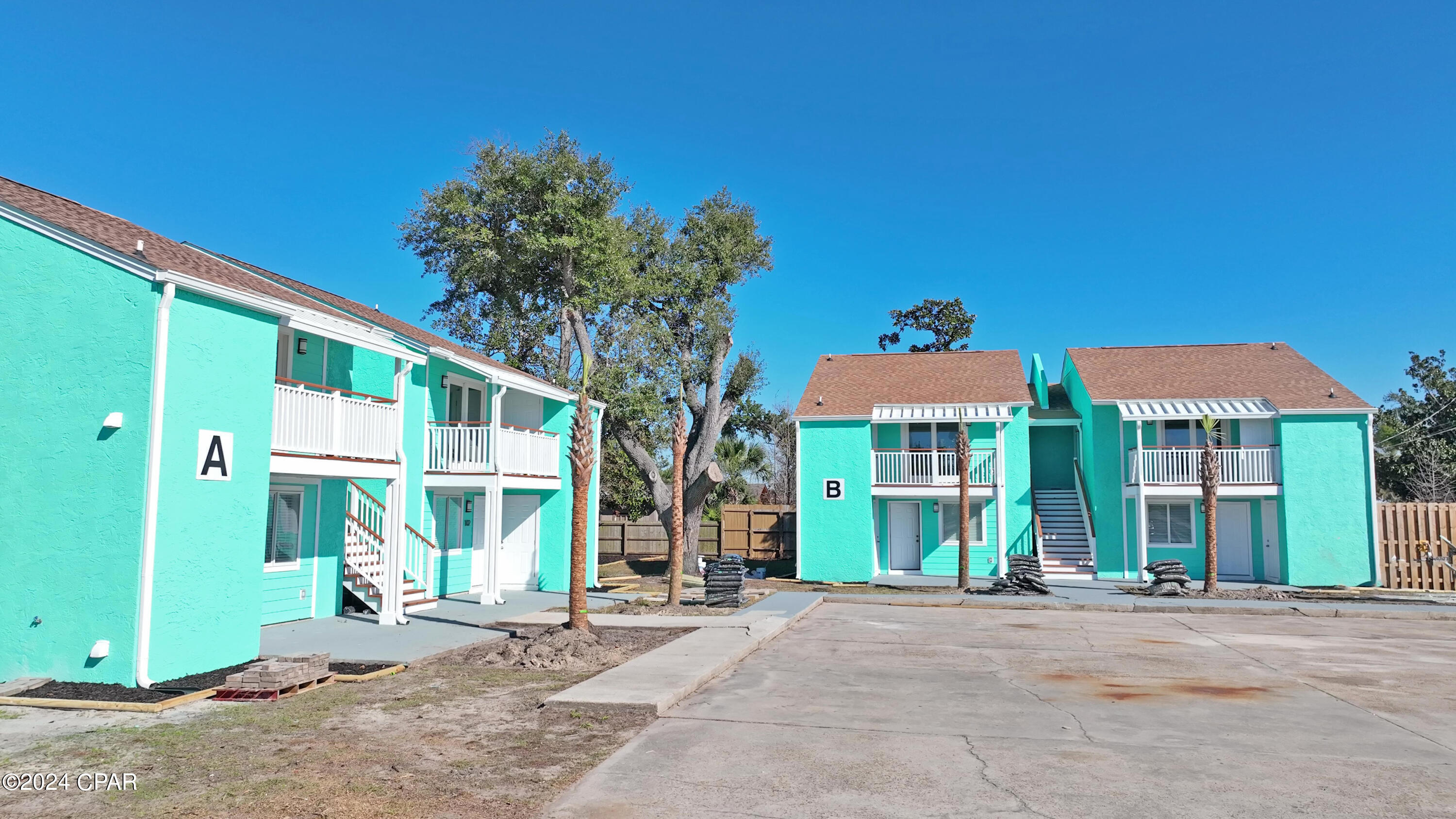Bay Park Manor - Residential