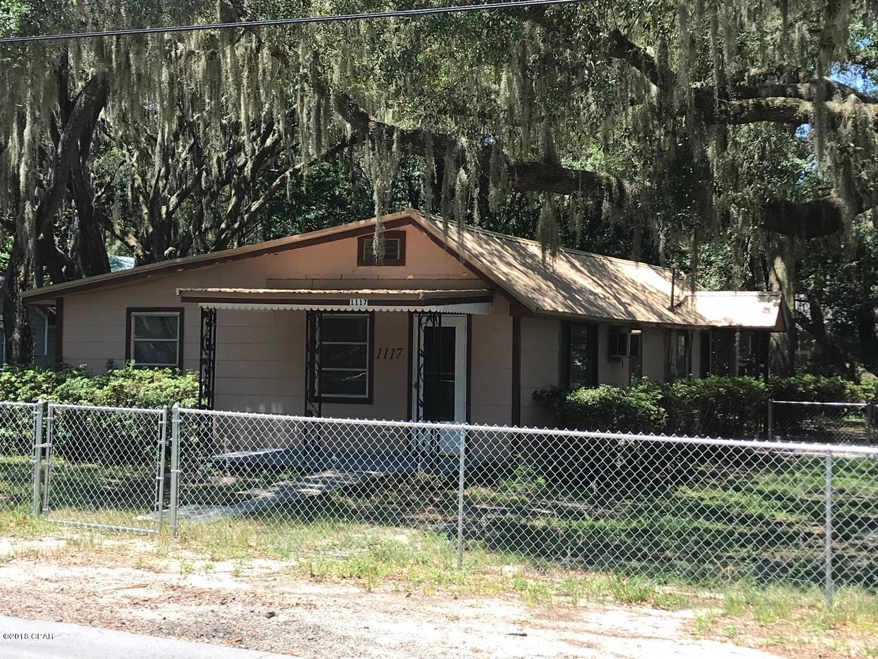 Located in Historic St. Andrews, this home is only a few blocks away from St. Andrews Bay, the marina, shopping and incredible restaurants.  This home features wood floors, large living/dining room combo, and lots of yard with mature oaks.