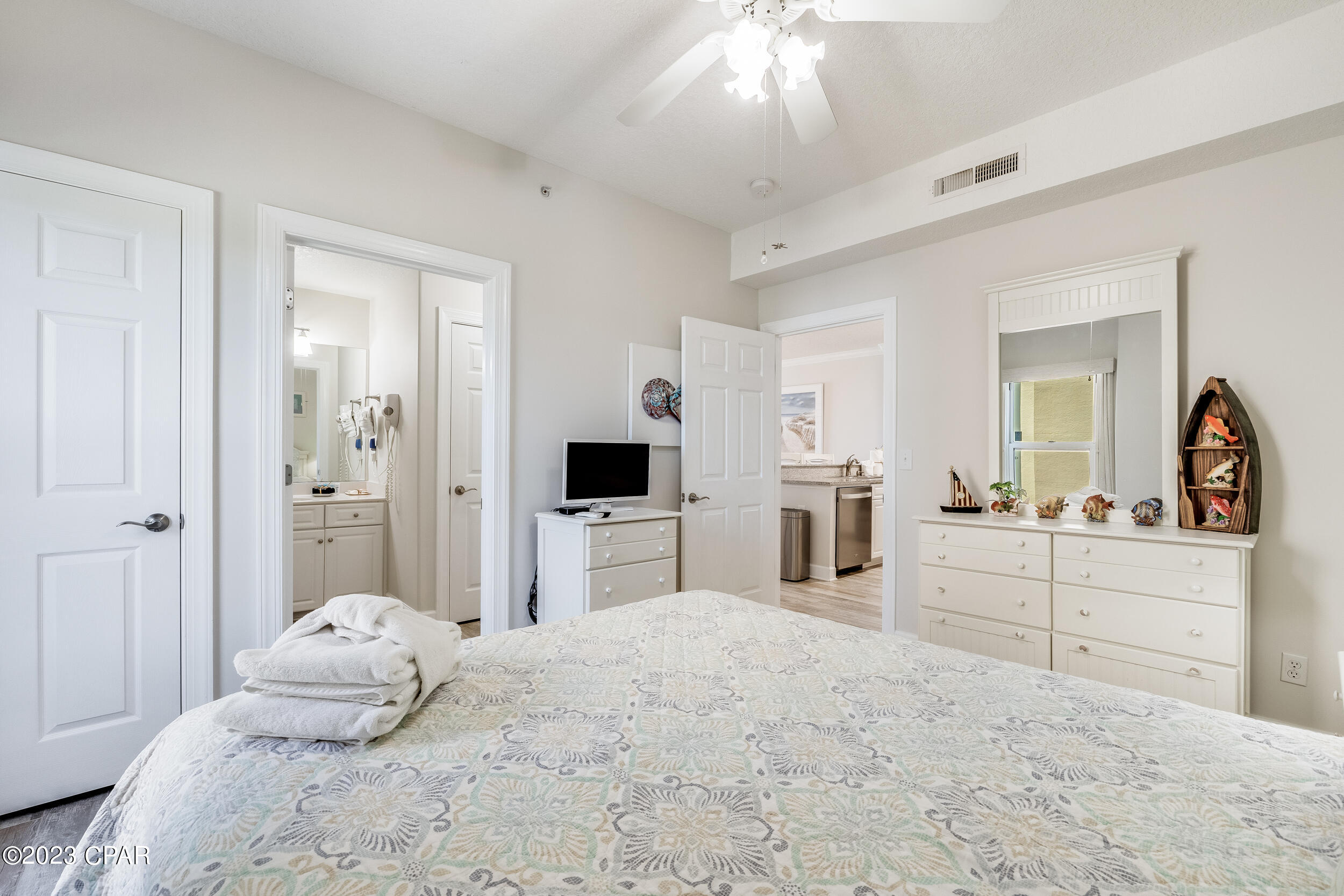 Emerald Isle - Residential