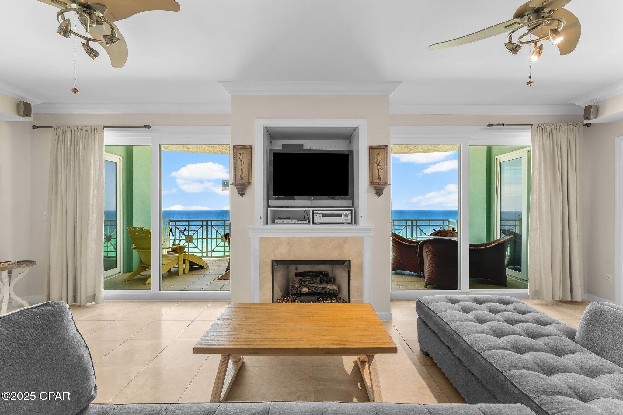 En Soleil Condo - Residential