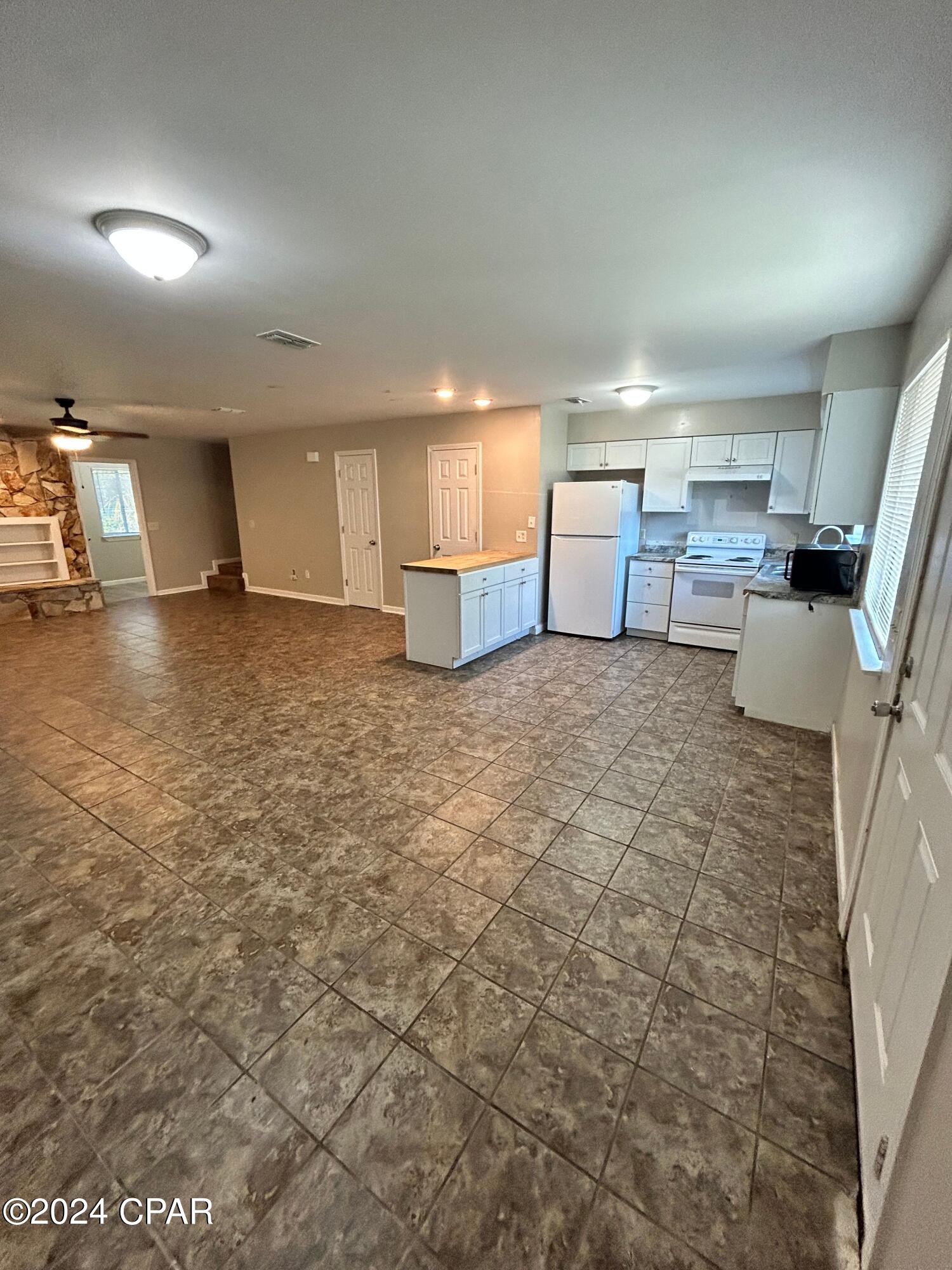 [No Recorded Subdiv] - Residential Lease