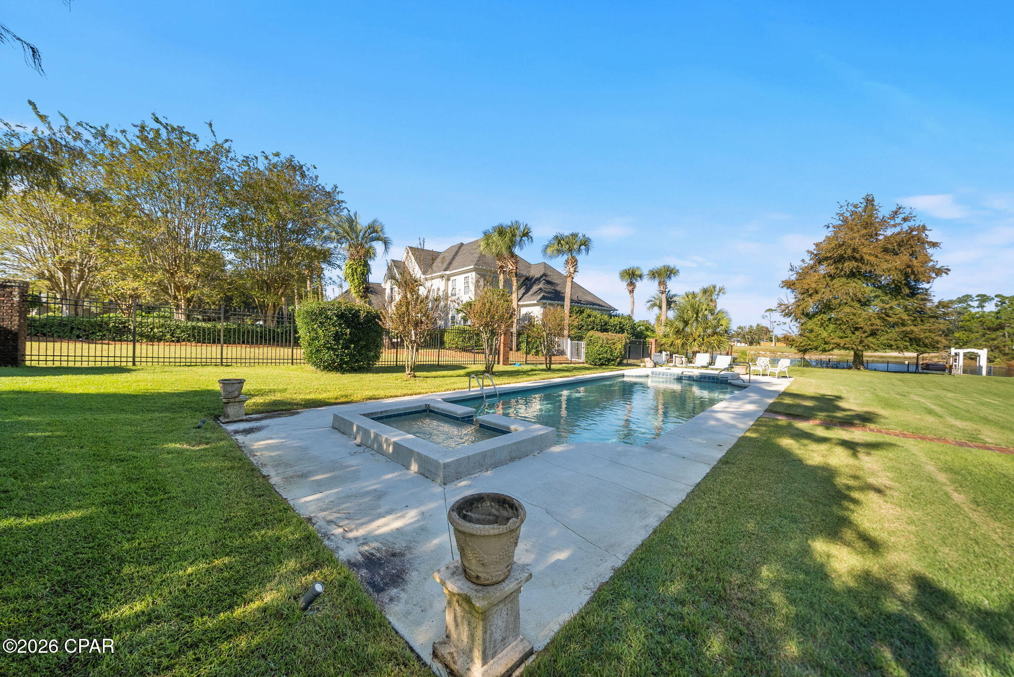 Legend Lakes - Residential