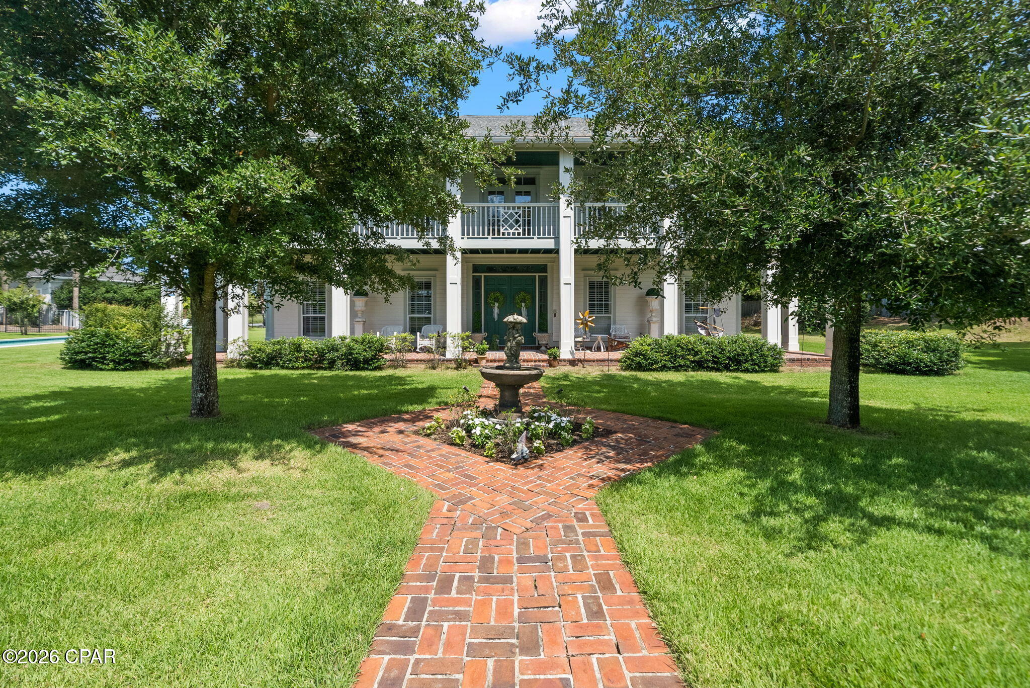 Legend Lakes - Residential