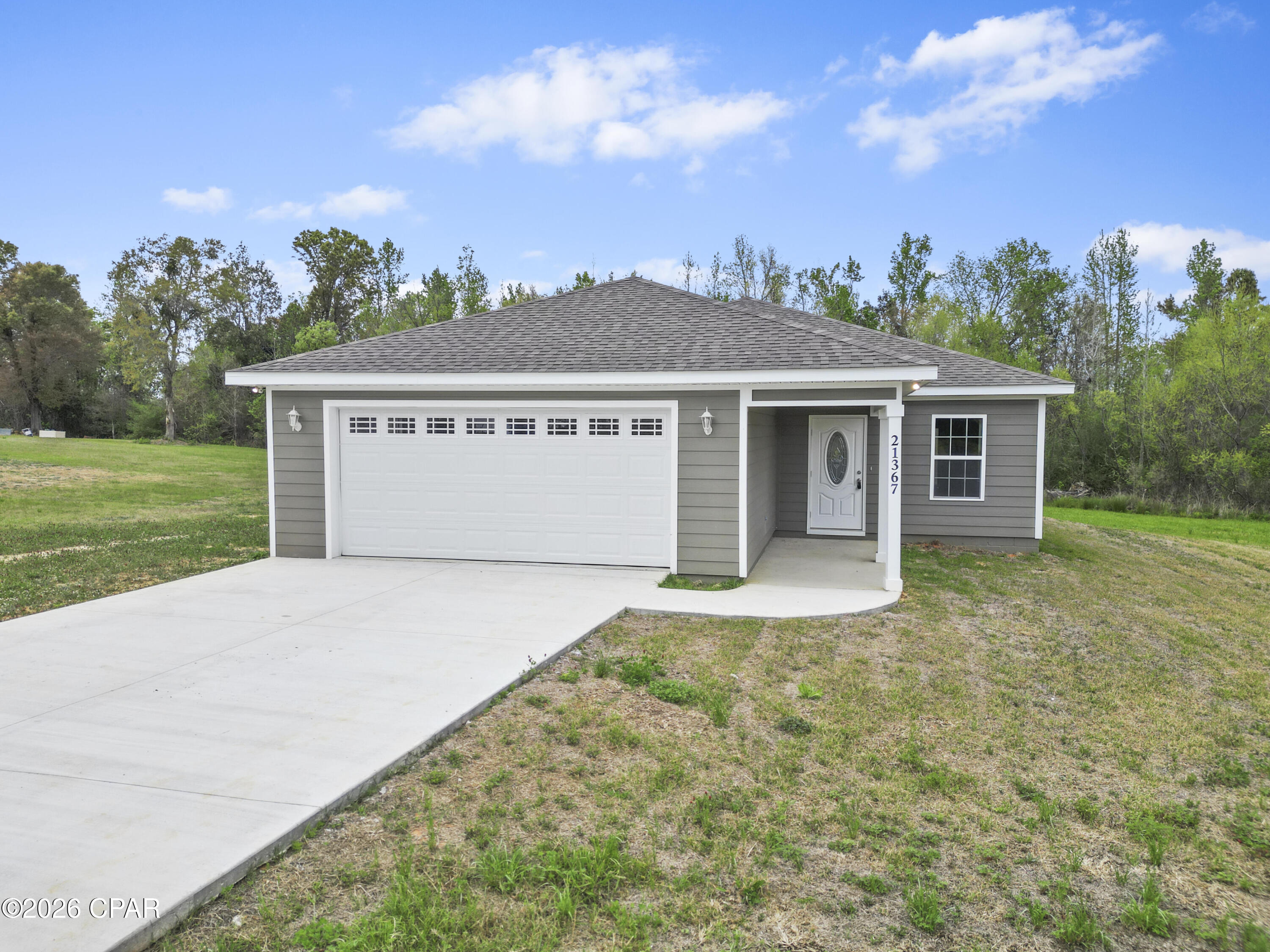 Discover and enjoy this beautiful new home in a quiet a serene setting about an hour from some of the world's most beautiful beaches.  Only minutes away from great fishing and hunting, and still near the amenities to make your life pleasant.
Take advantage of this lovely home and spacious lot in an area where real estate is still affordable.