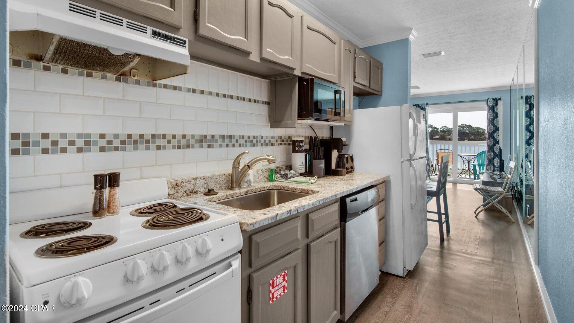 Lullwater Beach - Residential