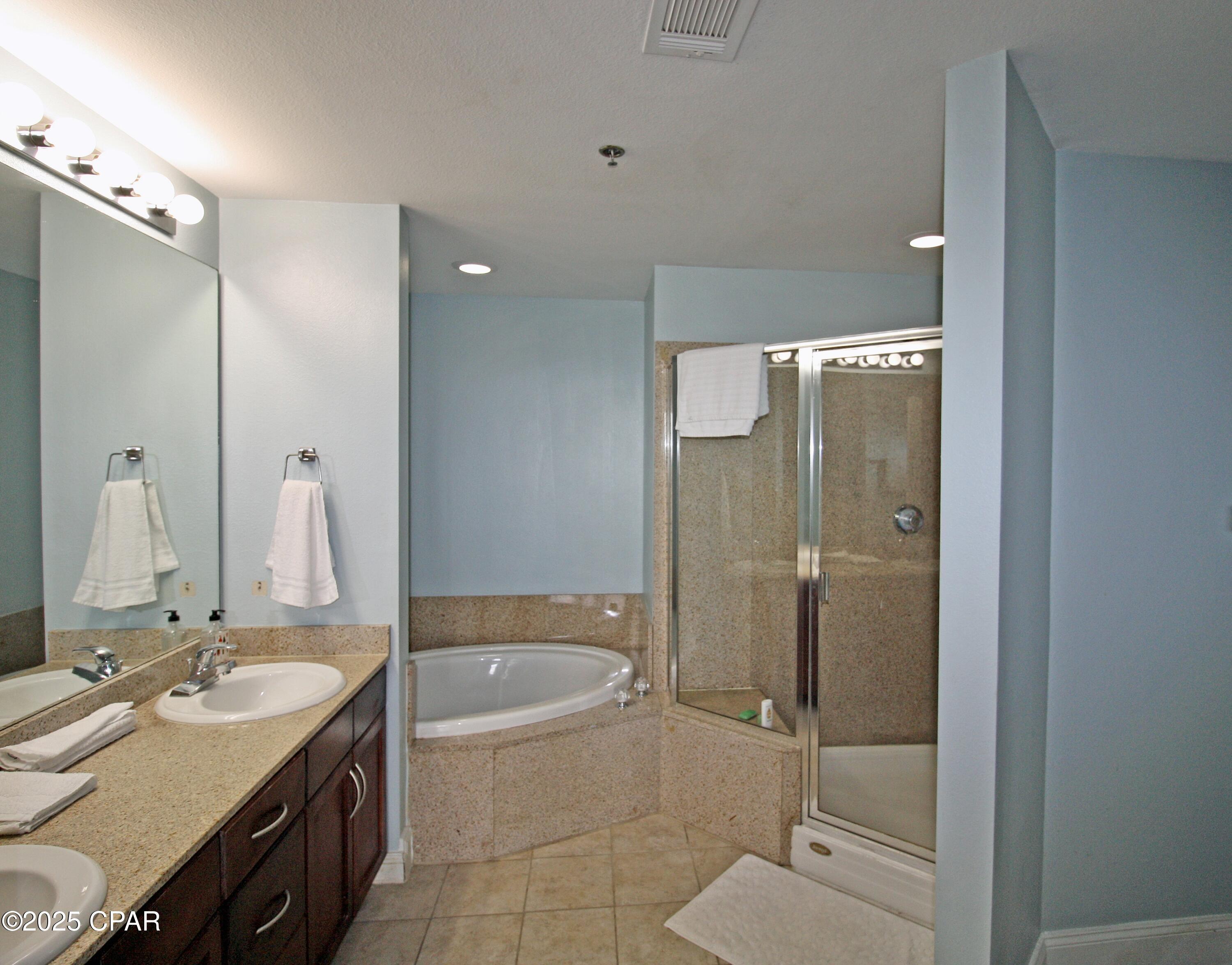 Laketown Wharf - Residential