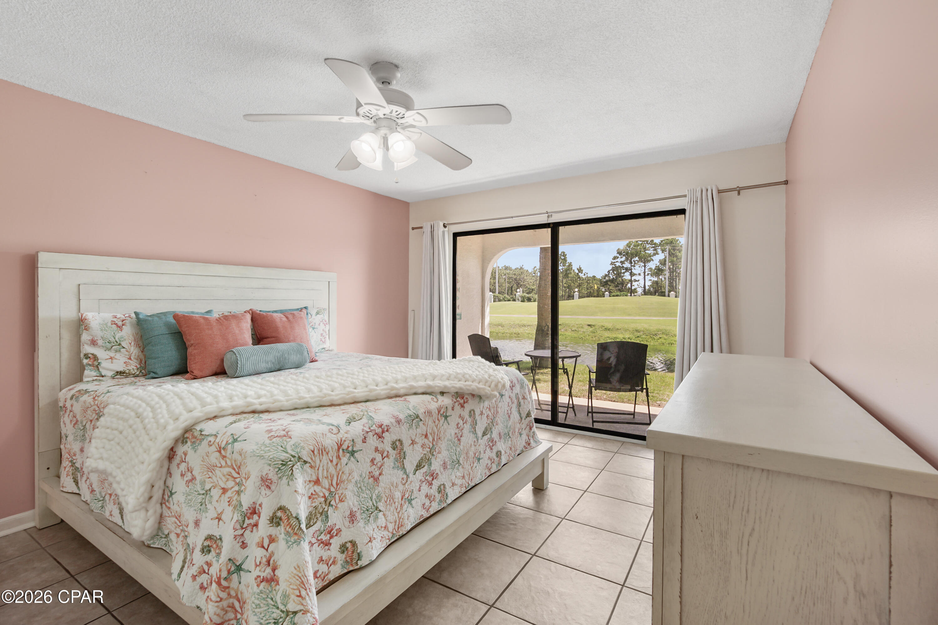 Edgewater Golf Villas V-B - Residential
