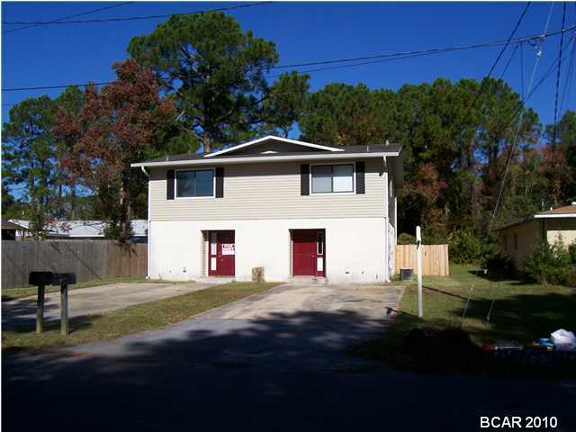 Well taken care of town home in Callaway. Just minutes from the TAFB, shopping and dining.