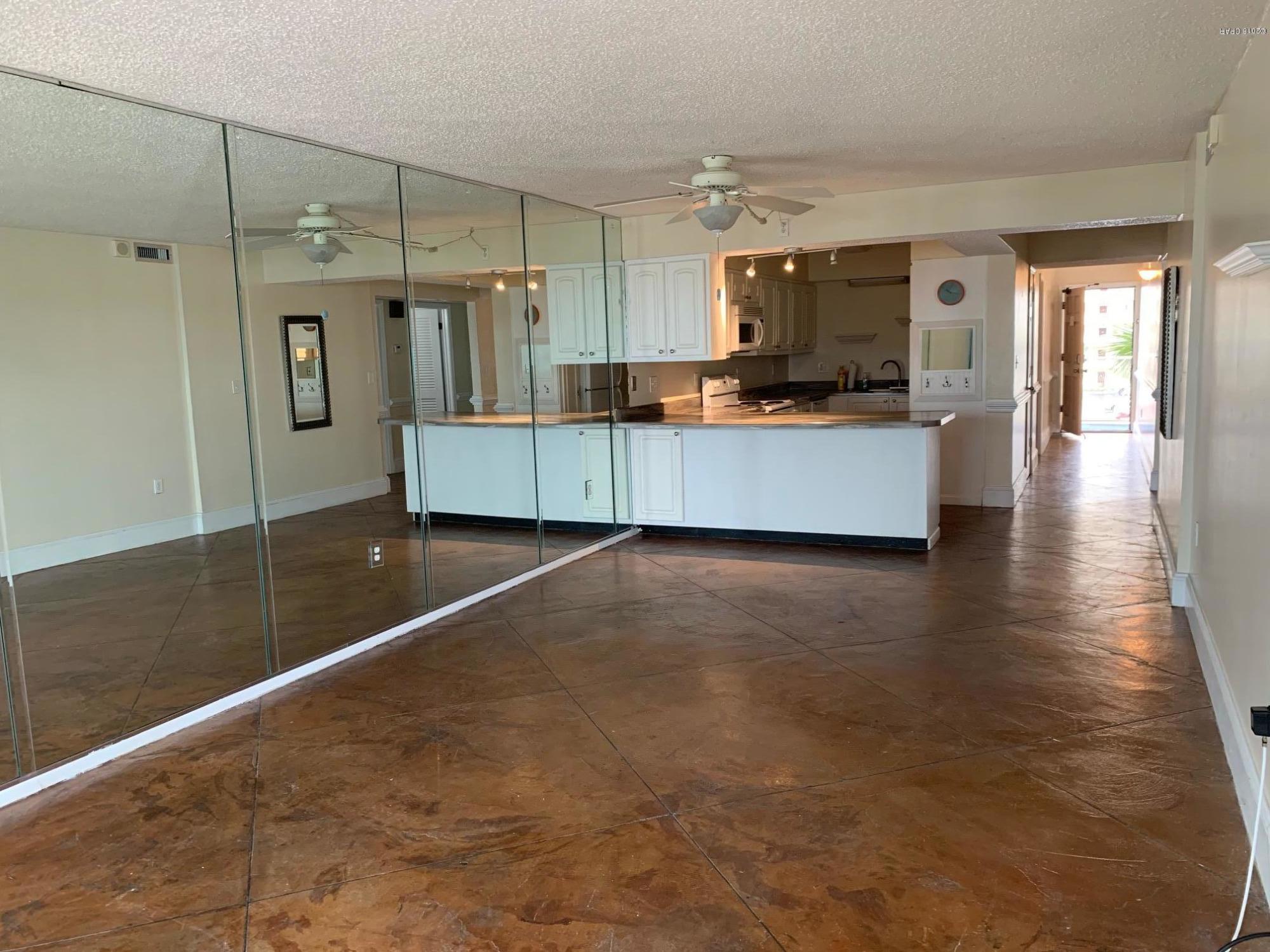 Gulf front on west wing.  3Br, 2 ba unfurnished unit on the 3rd floor at Regency Towers.  Stained concrete floors and new carpet in all bedrooms