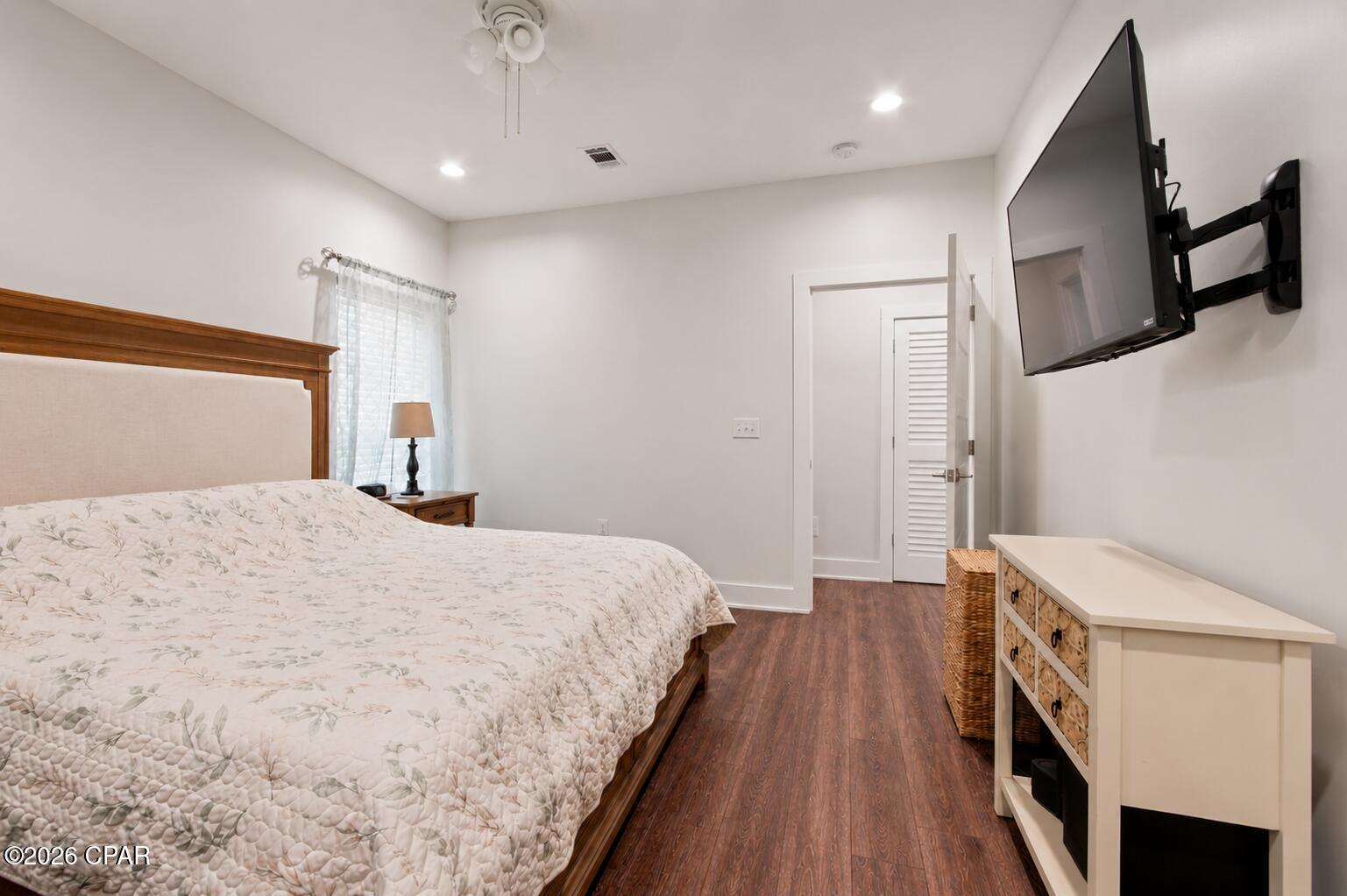 Leisure Lakes - Residential