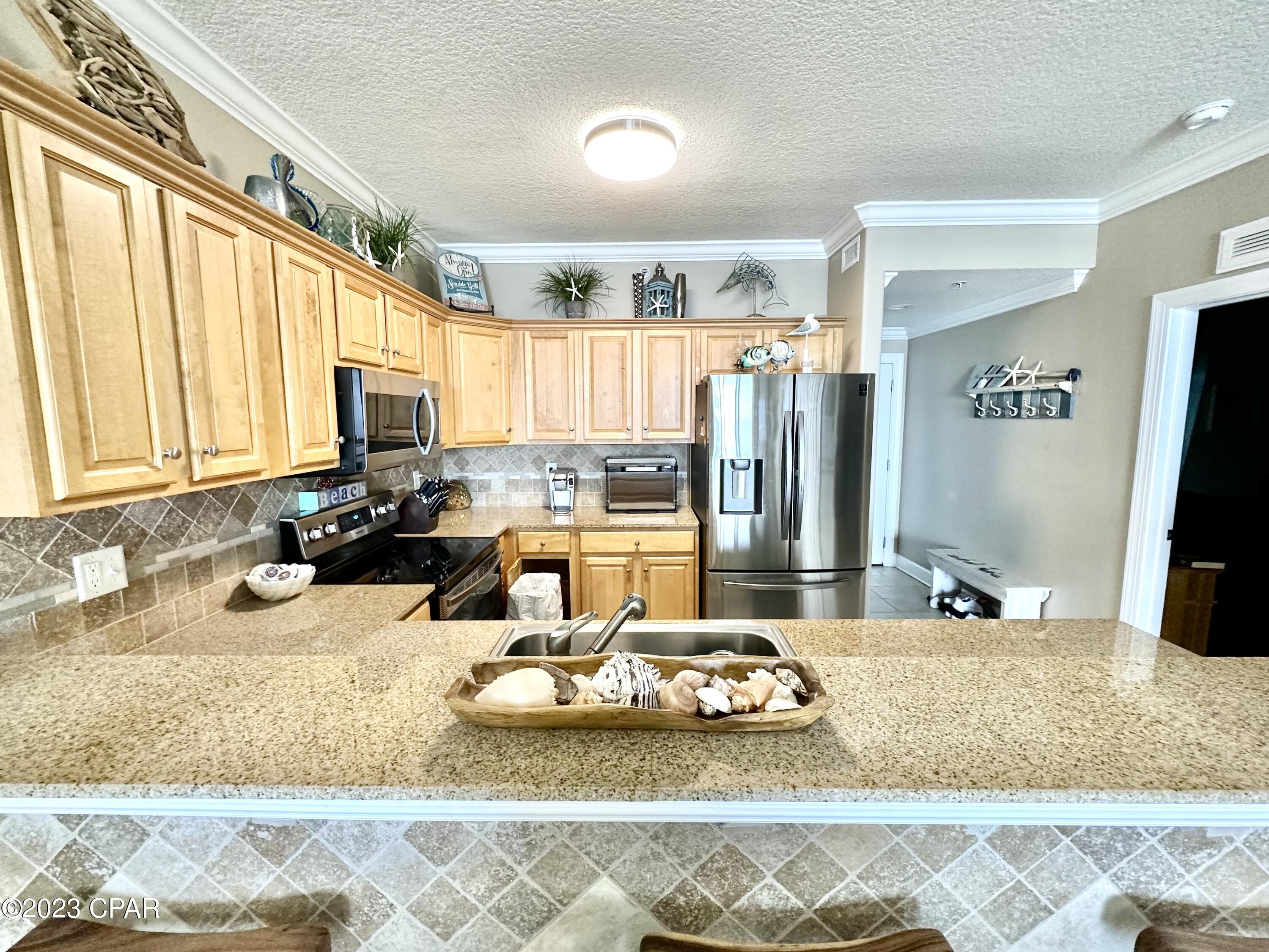 Tropic Winds - Residential
