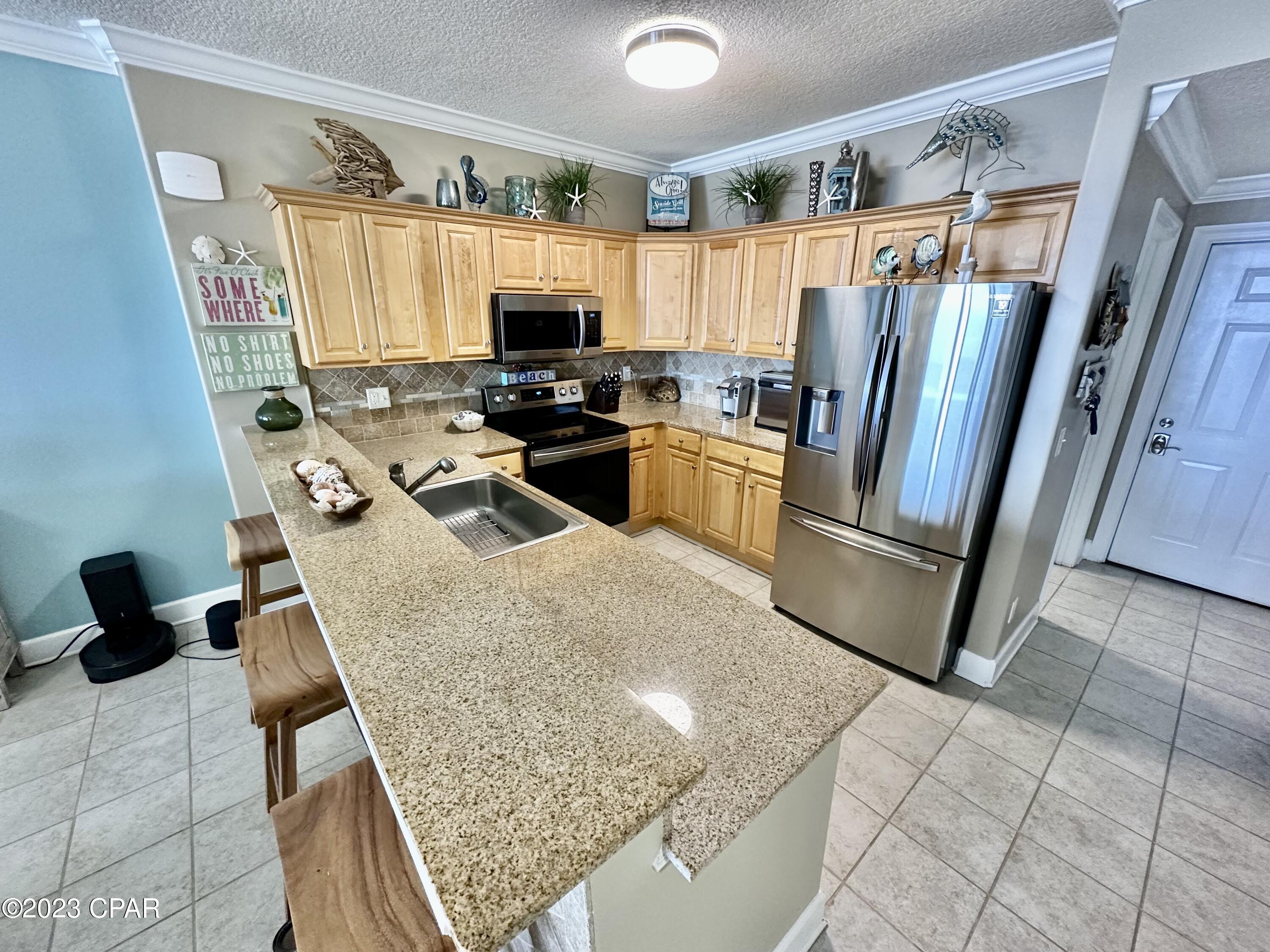 Tropic Winds - Residential