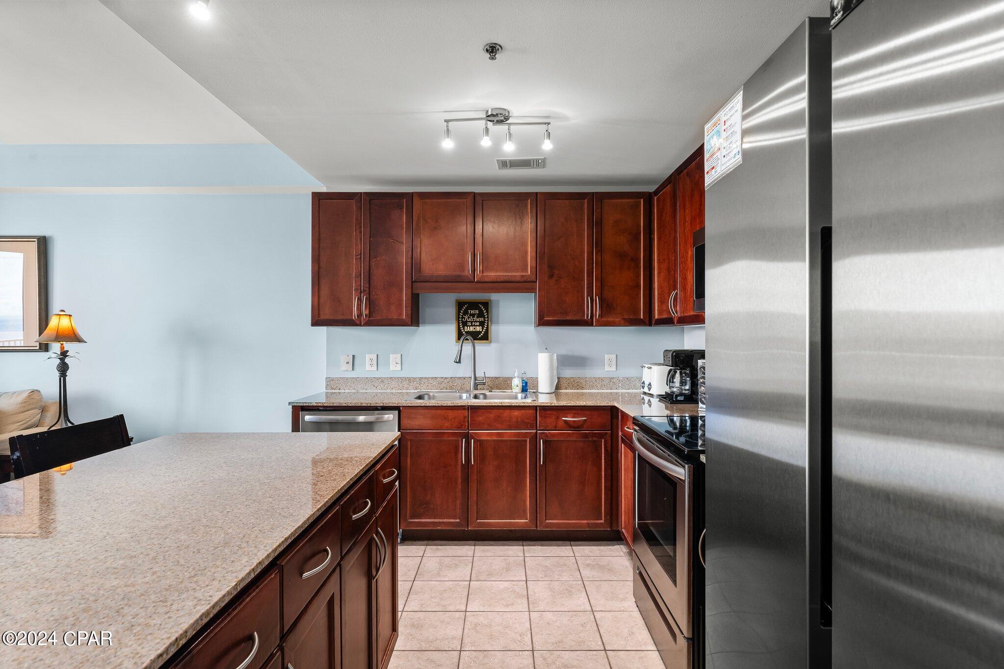 Laketown Wharf - Residential