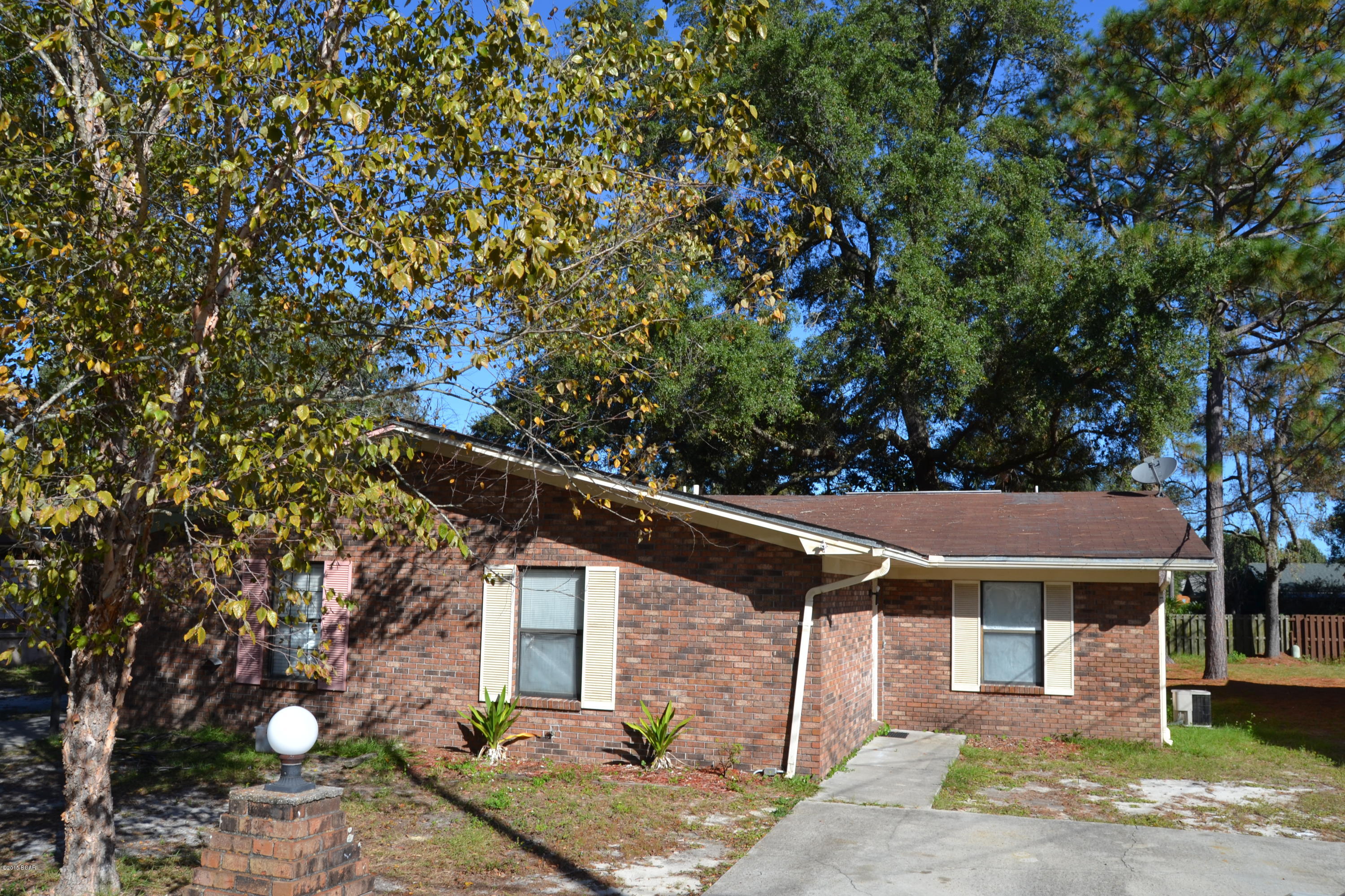 GREAT INVESTMENT OPPORTUNITY! Motivated Seller - bring an offer!  This move in ready 3 bedroom, 2 bath home rents for $850.00 per month.  The interior has newer carpet in all three bedrooms, tile floors in both baths, kitchen and living room.  Come see this great opportunity today!