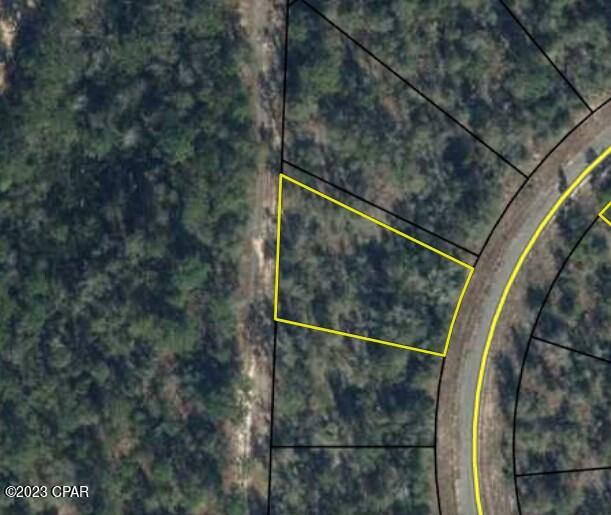 Nice building lots for single-family homes in the quickly growing subdivision of Sunny Hills!! Seller also has a lot across the street, a couple of lots down, listed separately...what are you waiting for...Sunny Hills boasts the magnificent Sunny Hills Golf and Country Club!! No time frame to build in...homes only subdivision, no mobile homes...no HOA!! Come build your dream home now!! Don't miss out, call today!!!