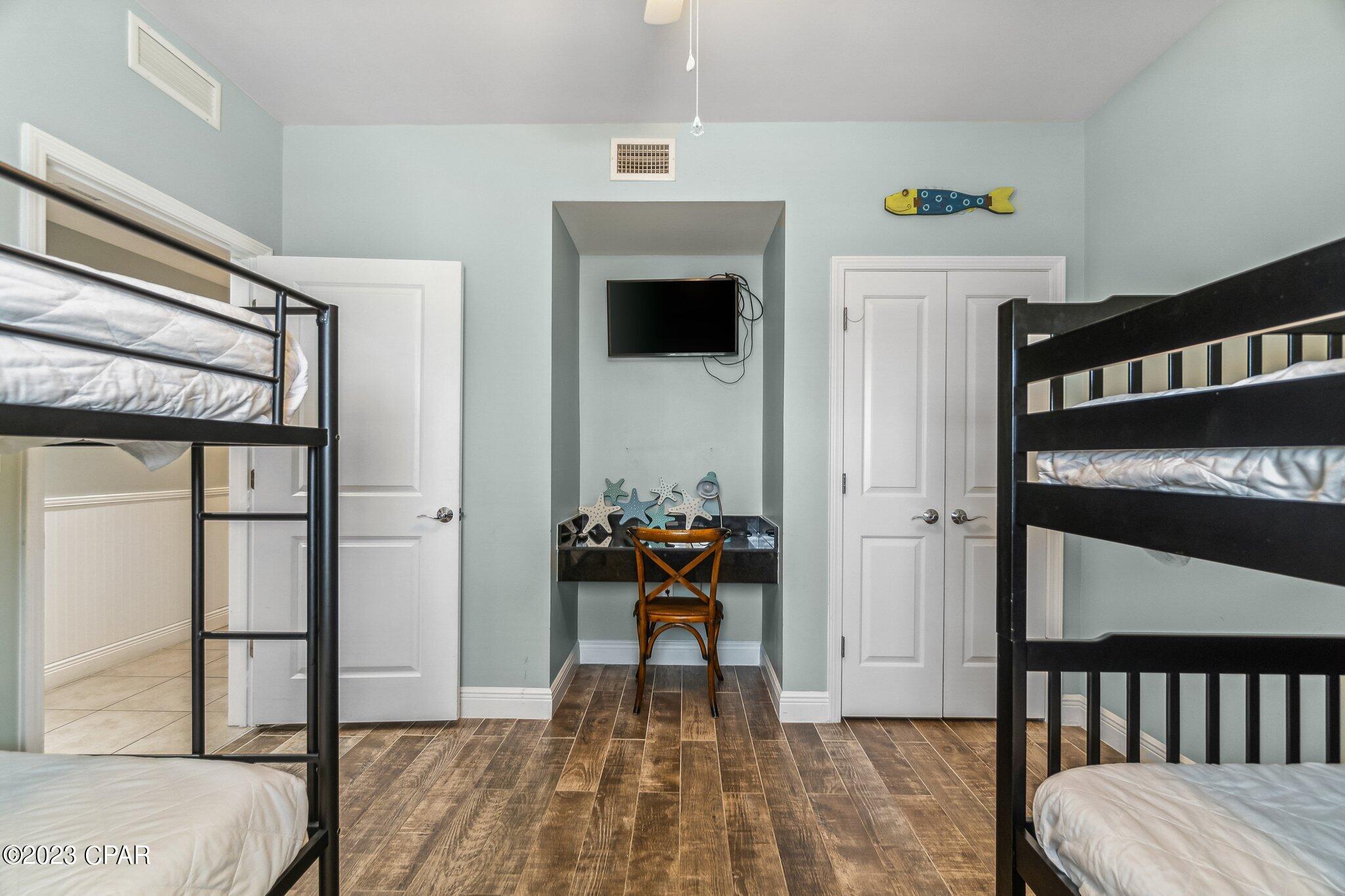 Sterling Breeze - Residential