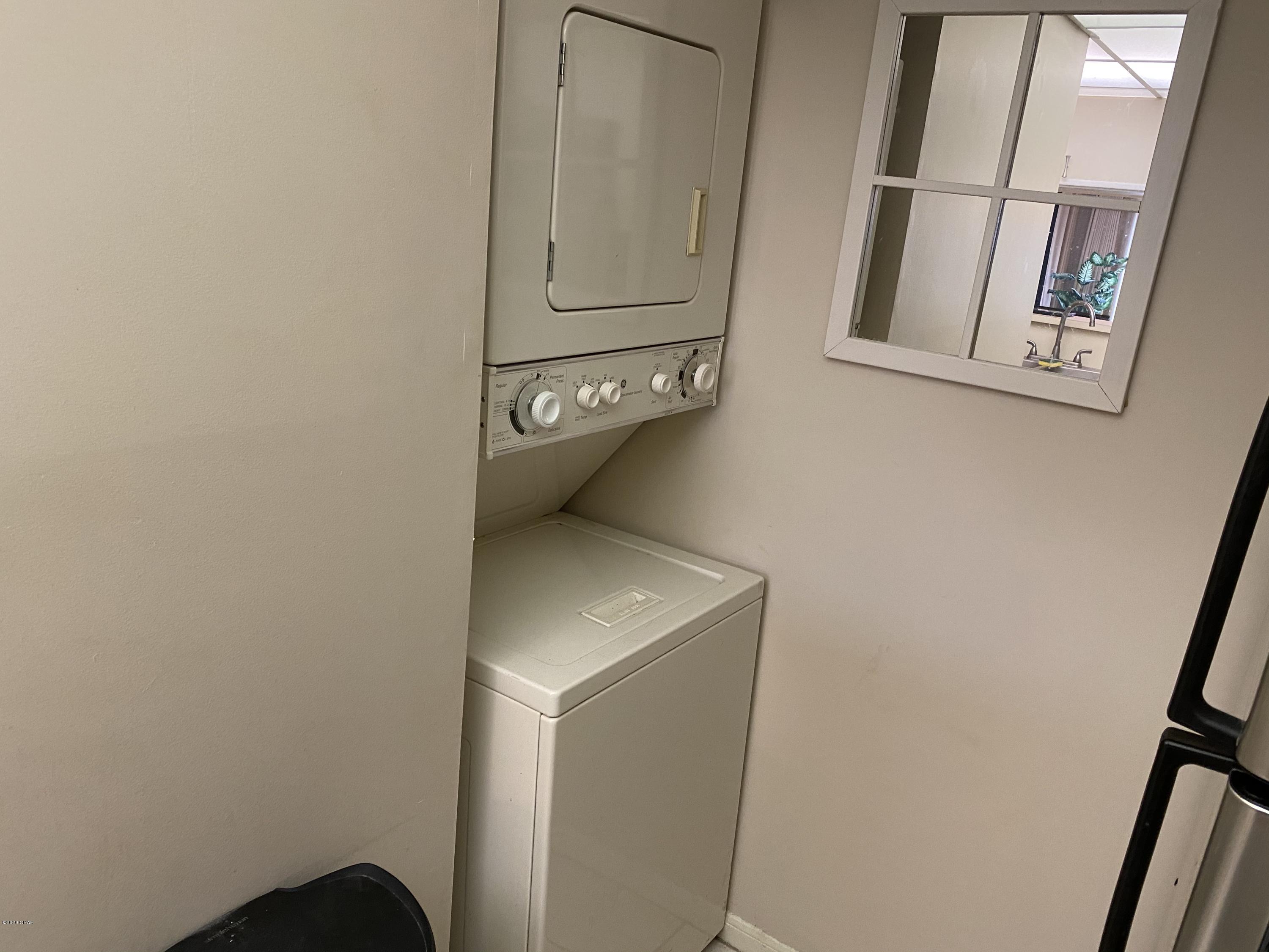 Edgewater Golf Villas V-B - Residential