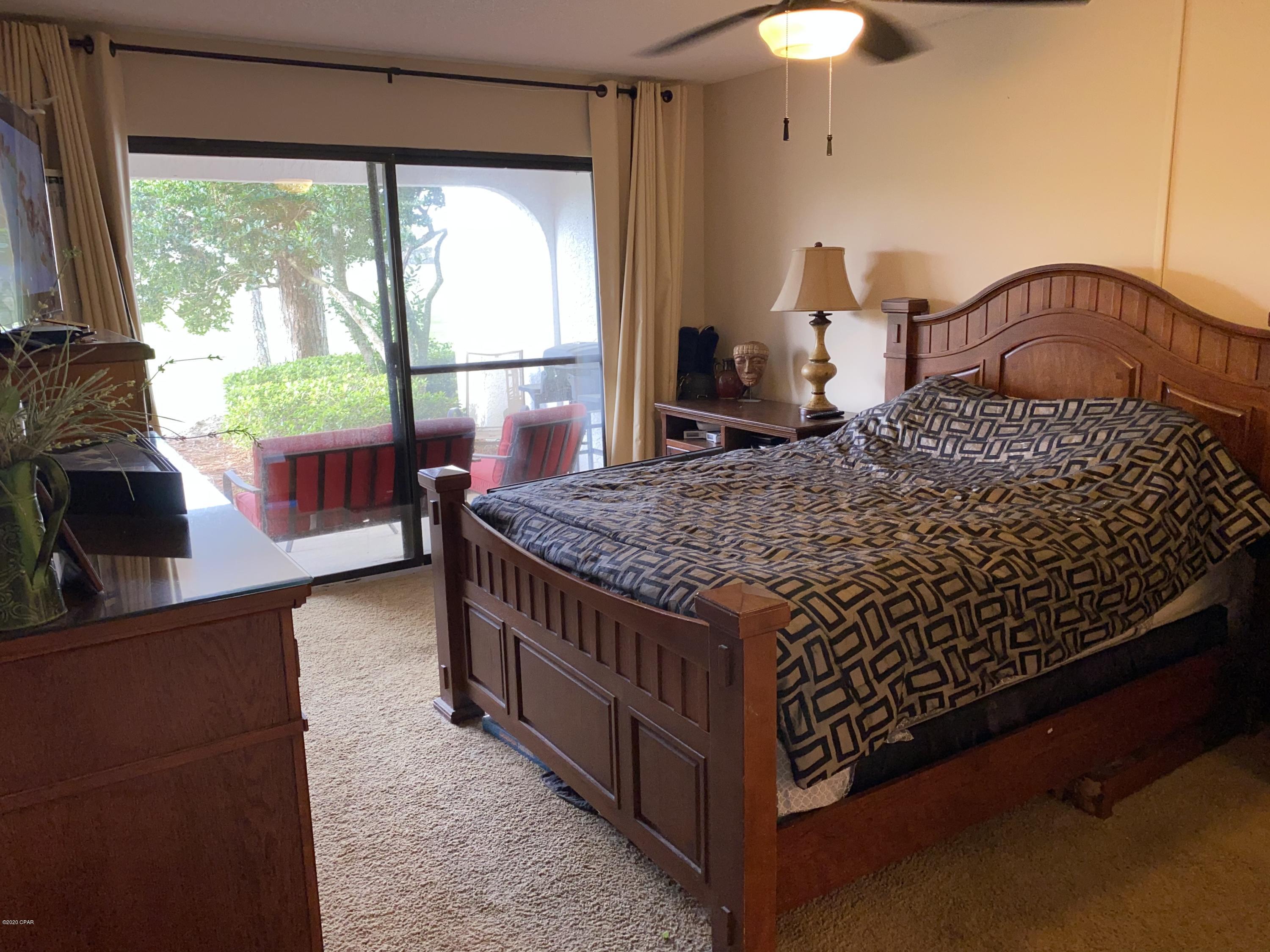 Edgewater Golf Villas V-B - Residential