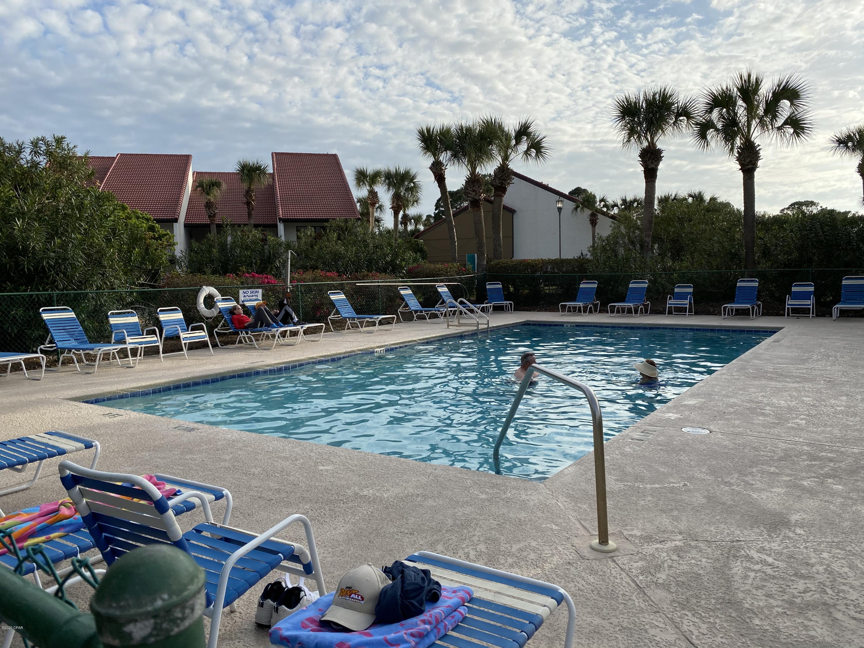 Edgewater Golf Villas V-B - Residential