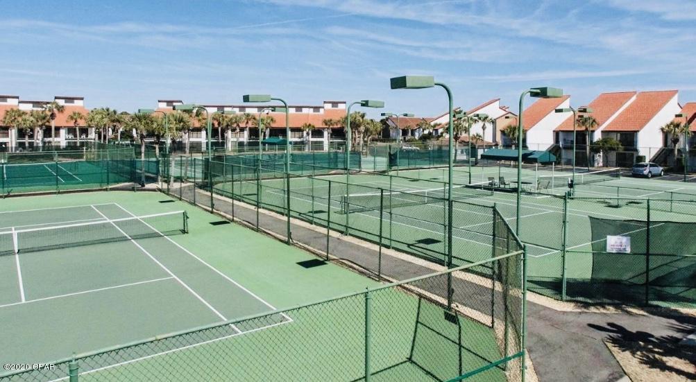 Edgewater Golf Villas V-B - Residential