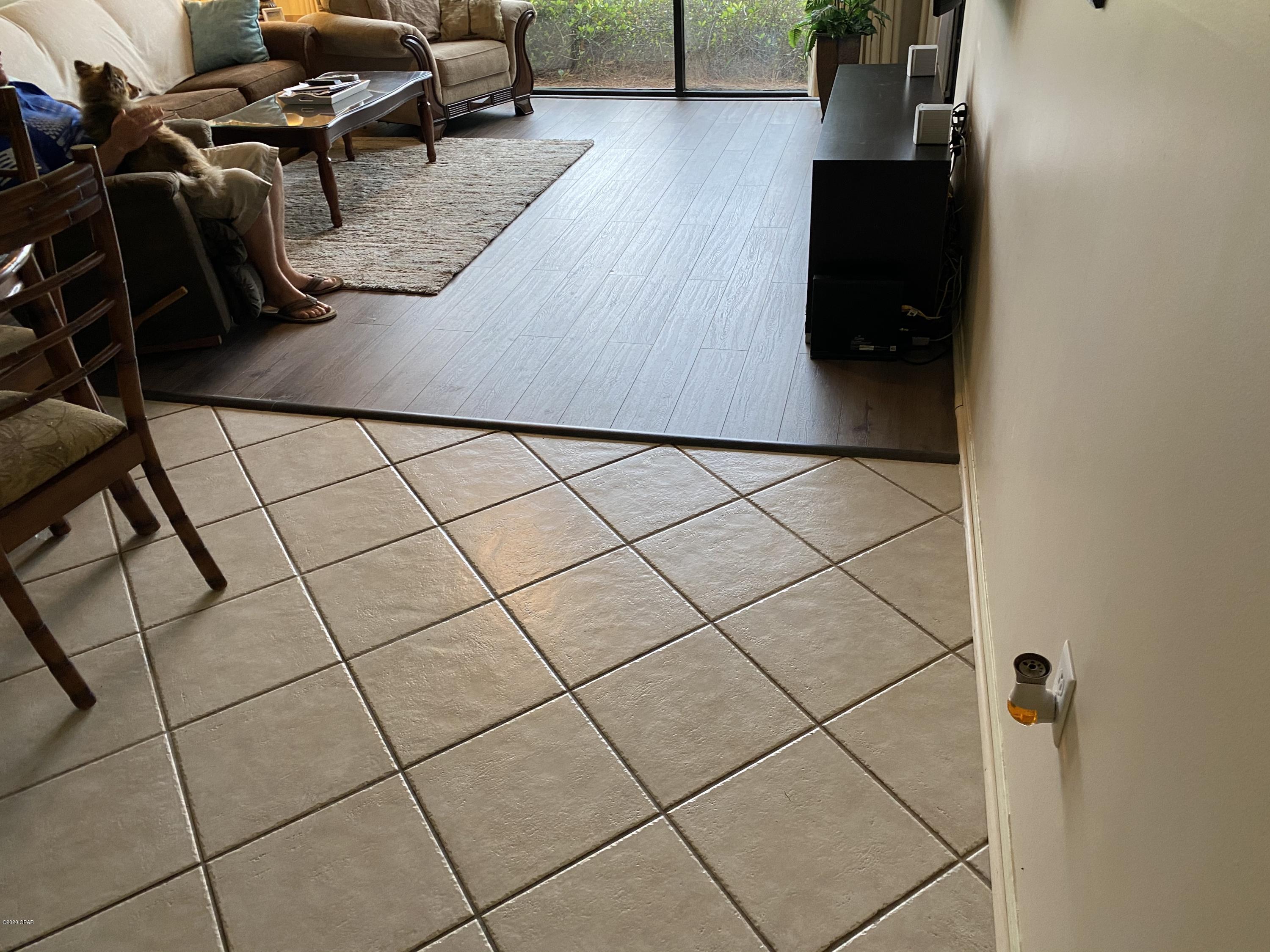 Edgewater Golf Villas V-B - Residential