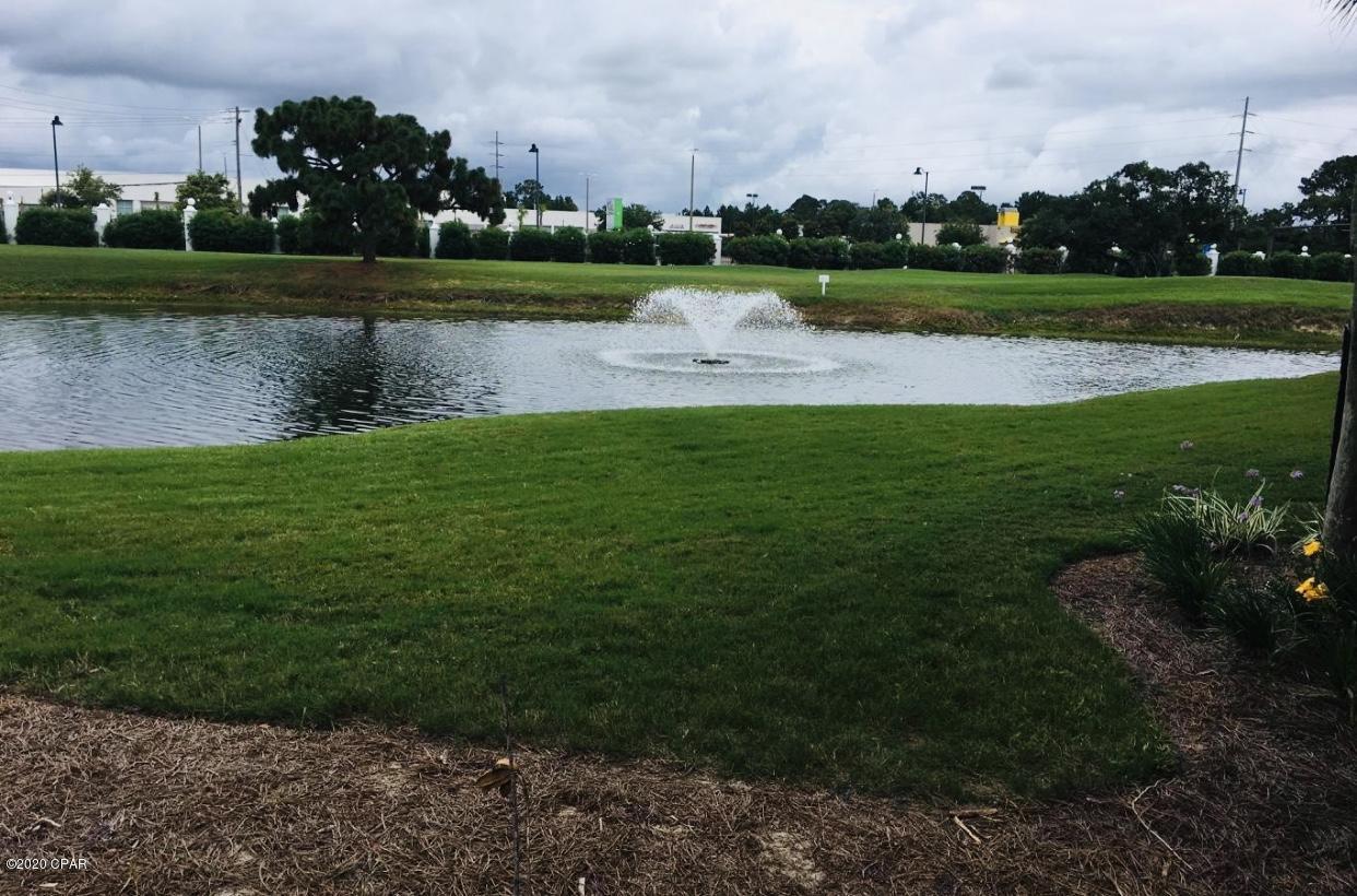 Edgewater Golf Villas V-B - Residential