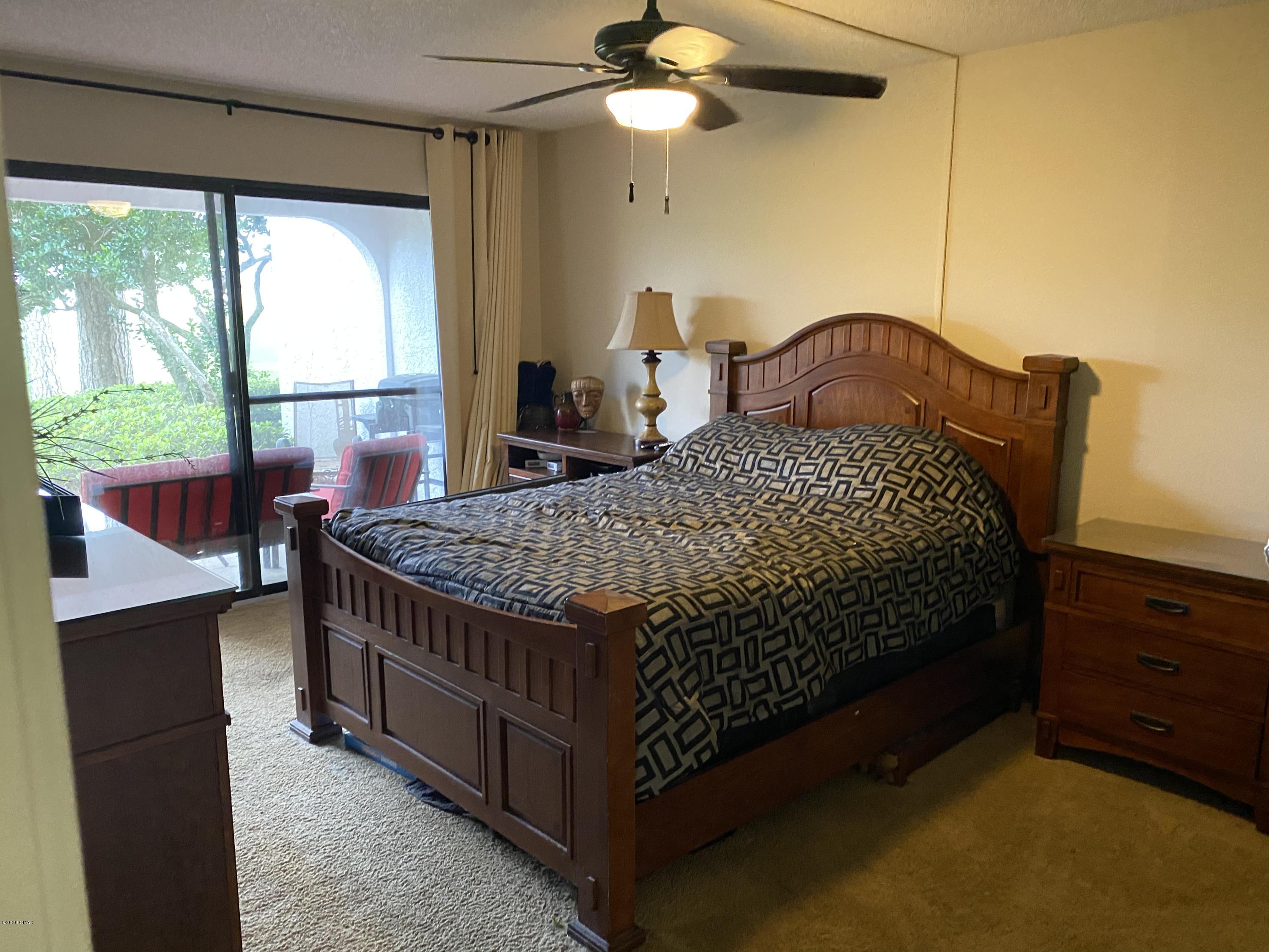 Edgewater Golf Villas V-B - Residential