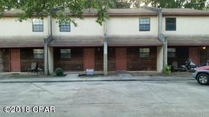 For rent . This 2 bedroom 1 and a half bath apartment is 1100 square feet. Clean.