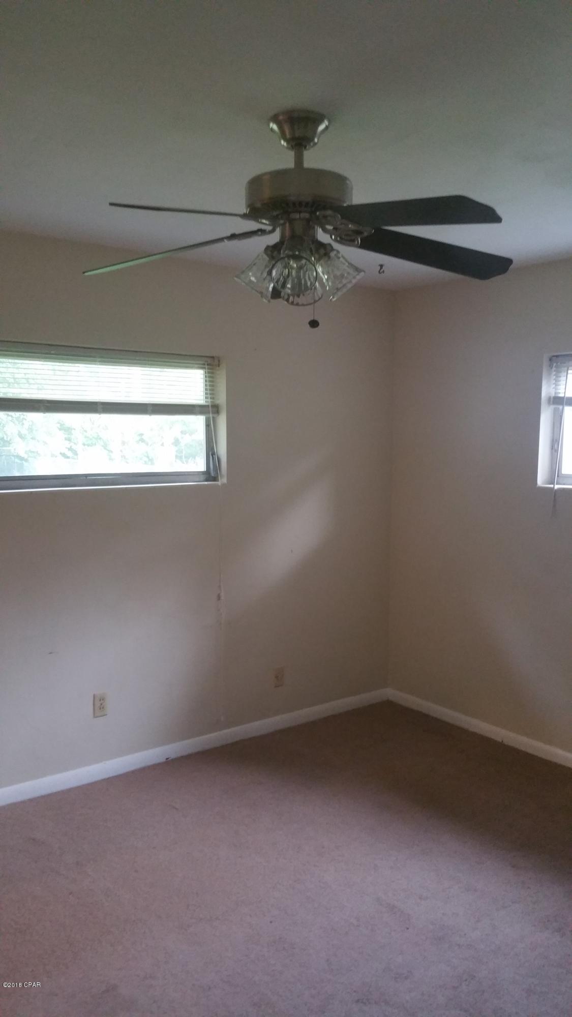 Bay Park Manor Replat - Residential Lease