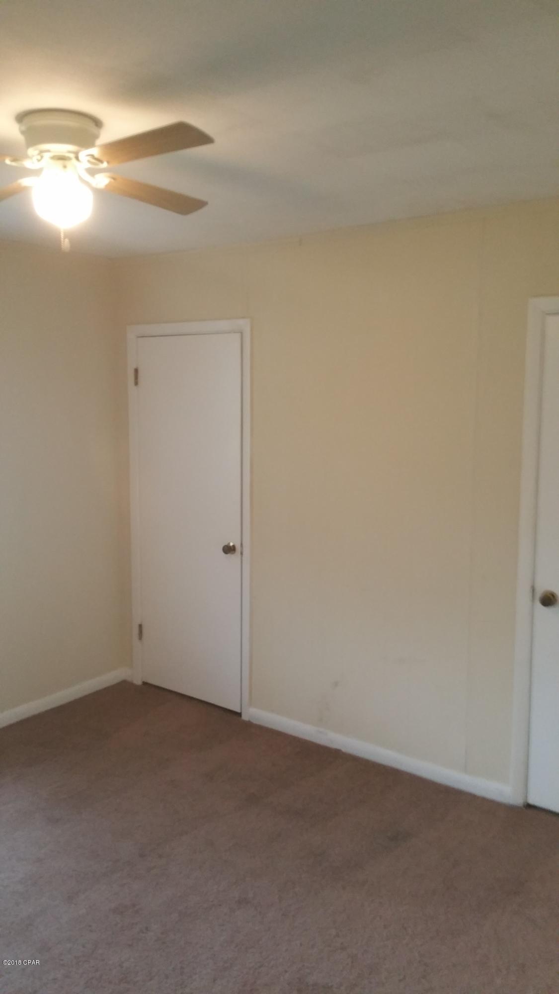 Bay Park Manor Replat - Residential Lease