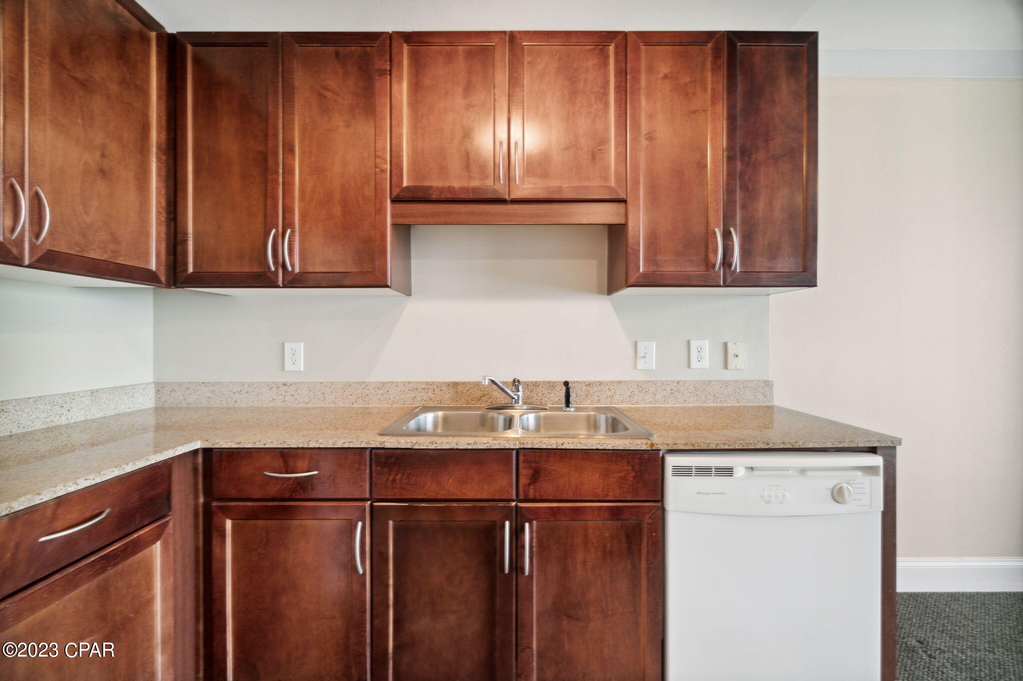 Laketown Wharf - Residential