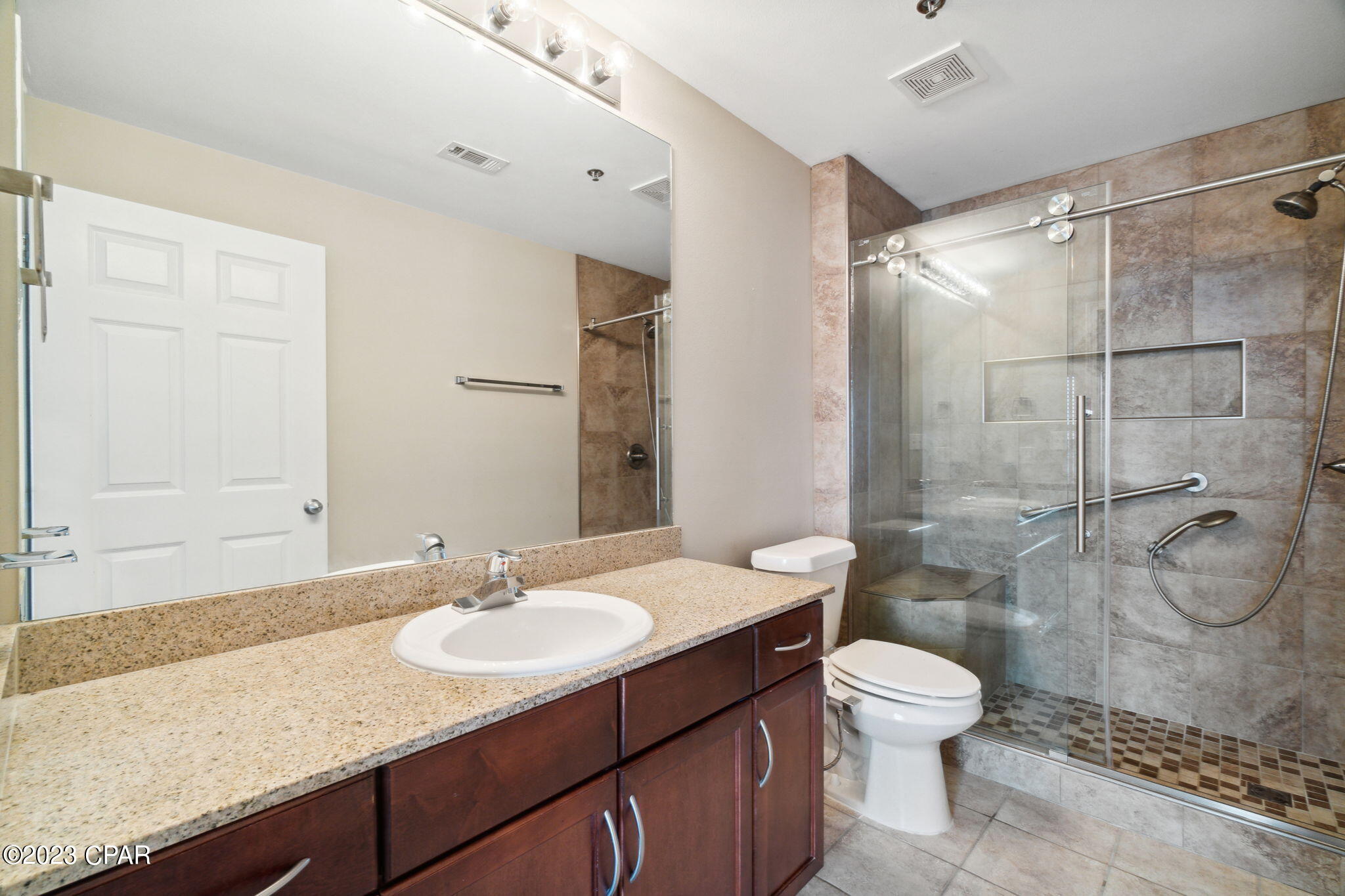 Laketown Wharf - Residential