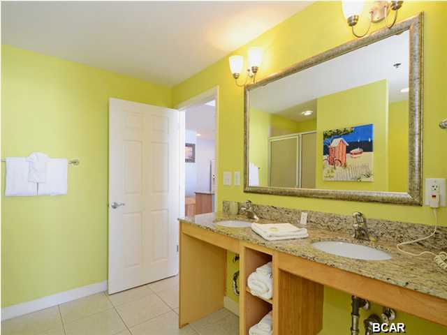 Splash Condo - Residential