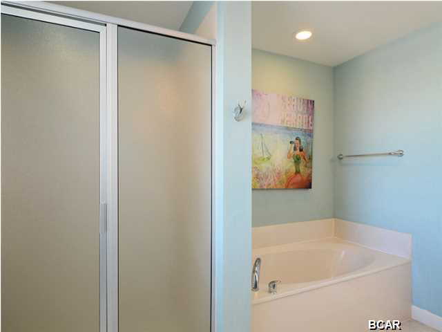Splash Condo - Residential