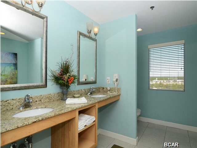 Splash Condo - Residential