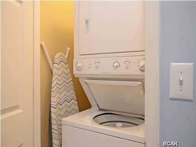 Splash Condo - Residential