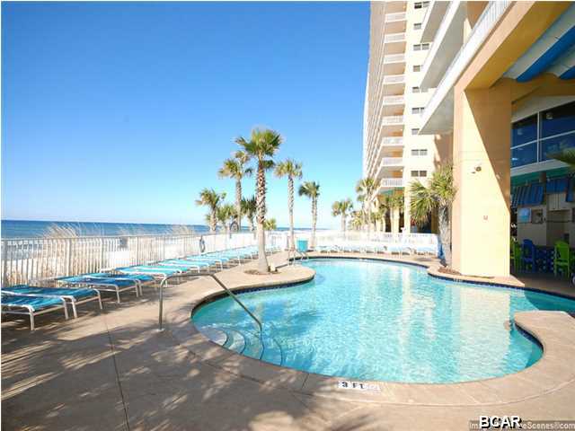 Splash Condo - Residential