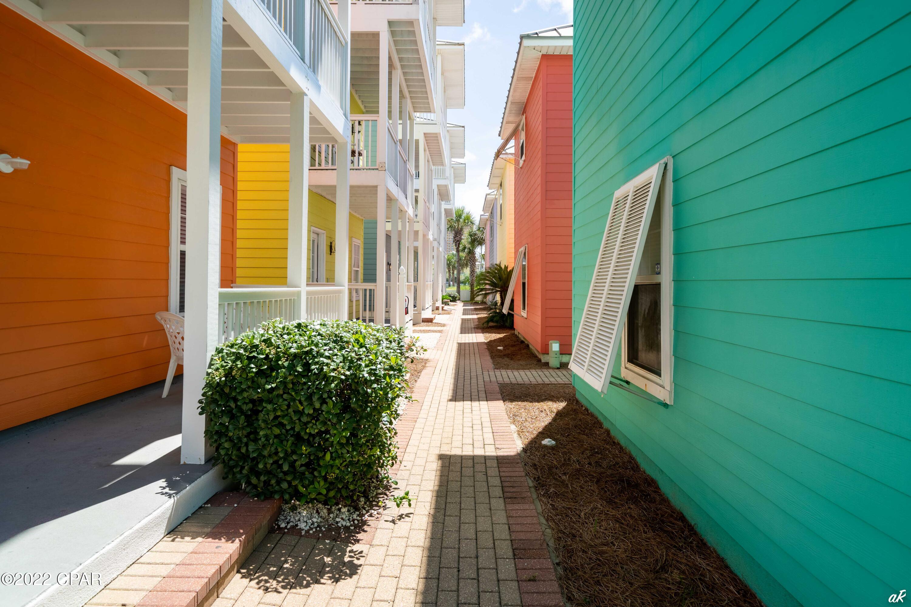 Summer Towne Cottage Condo Ph II - Residential