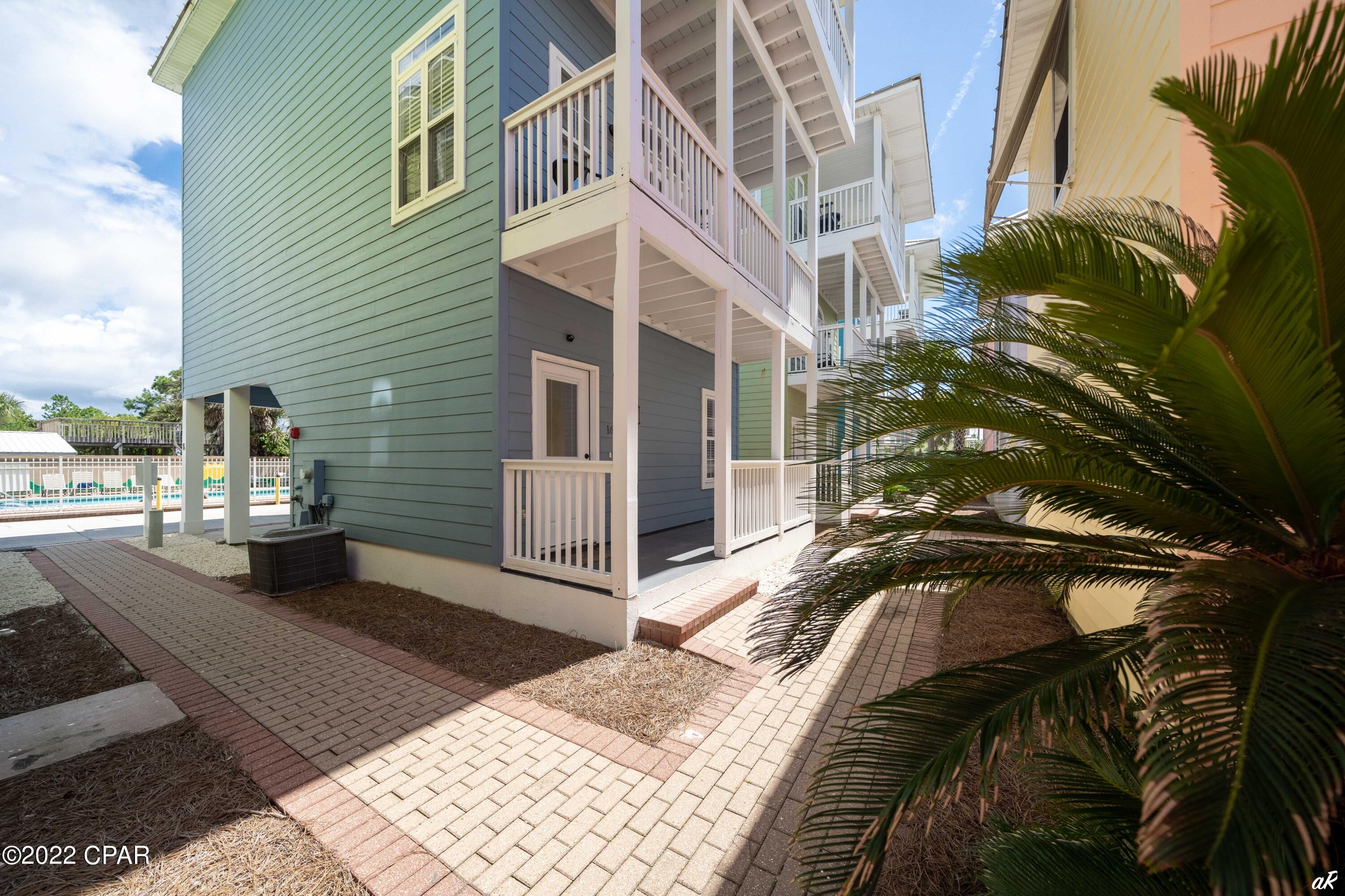 Summer Towne Cottage Condo Ph II - Residential