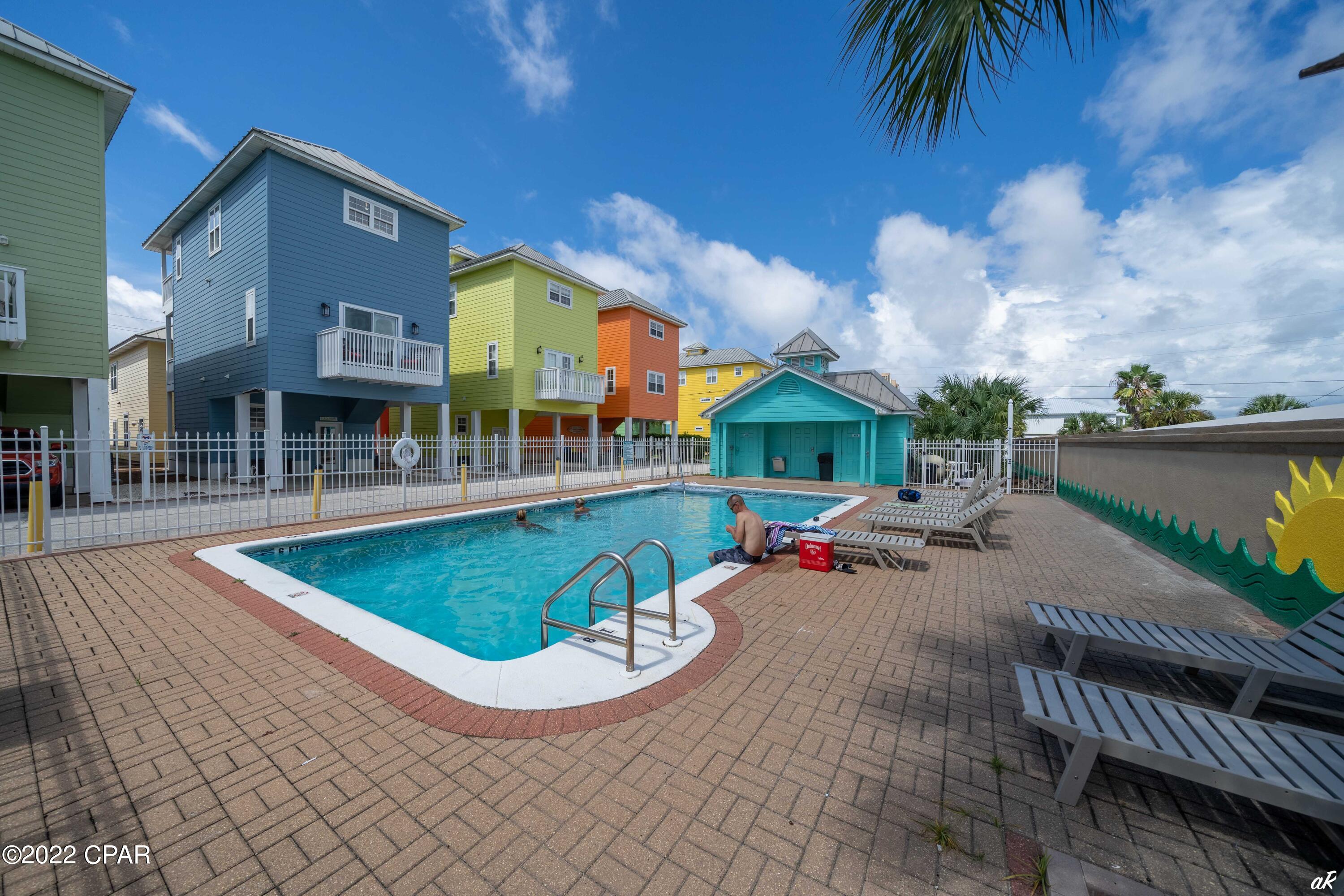 Summer Towne Cottage Condo Ph II - Residential