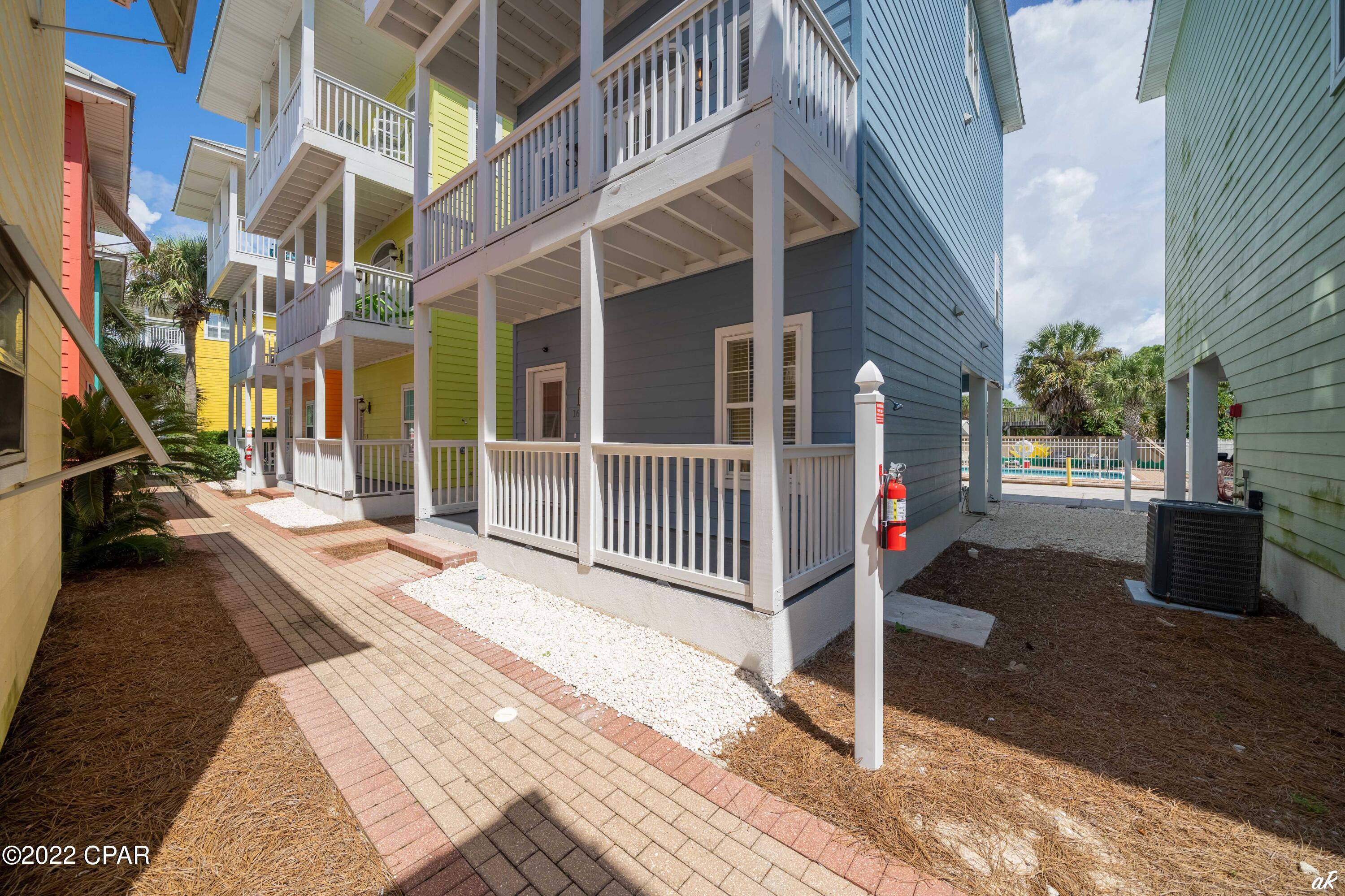 Summer Towne Cottage Condo Ph II - Residential